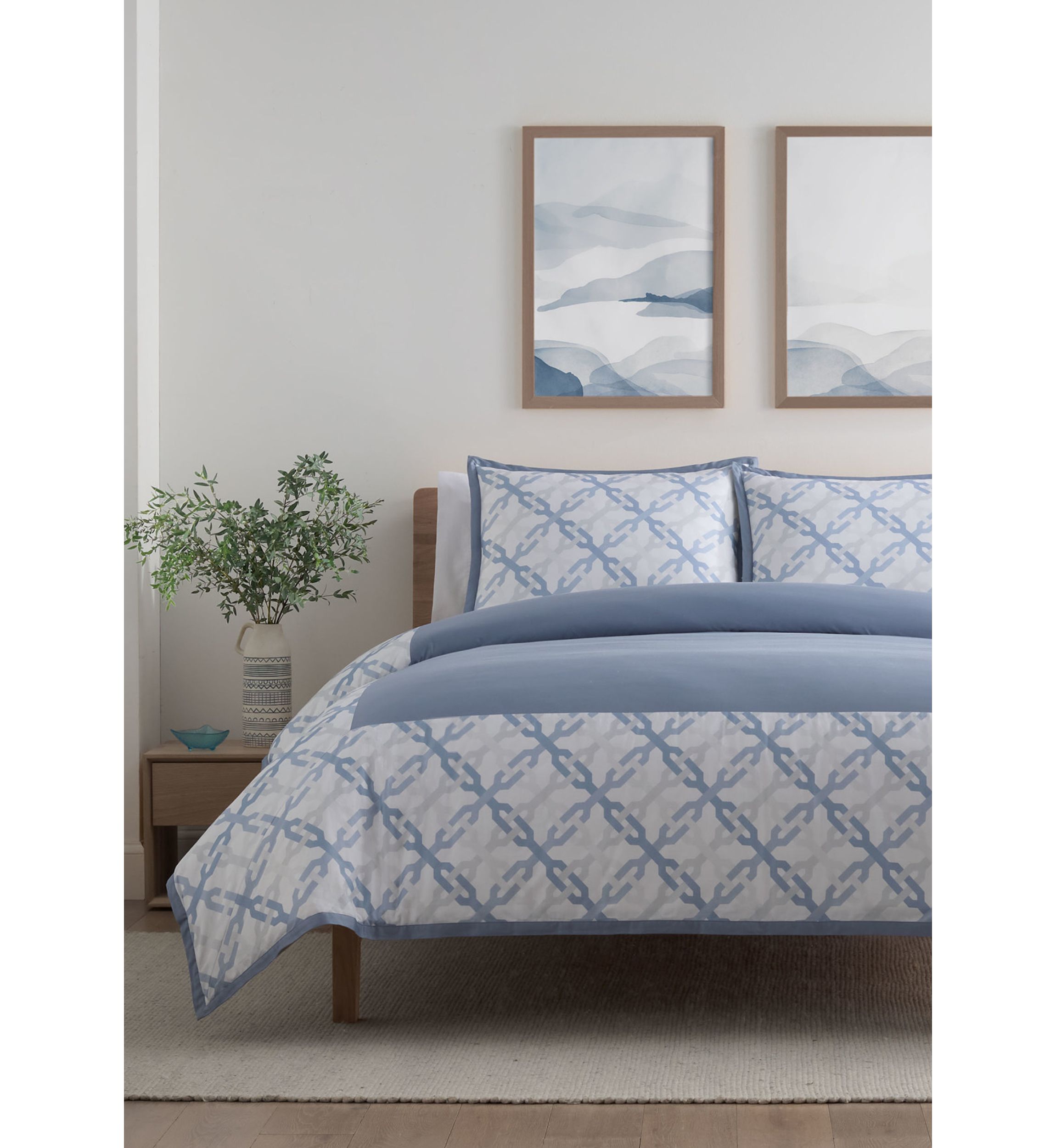 Linea Comforter Set
