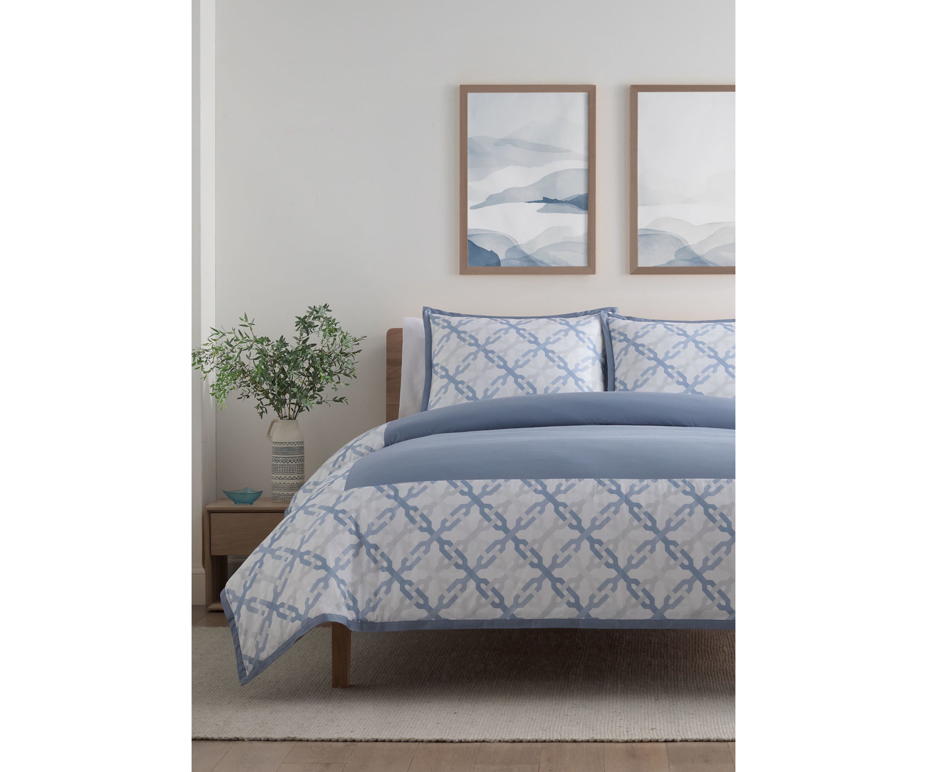 Linea Comforter Set