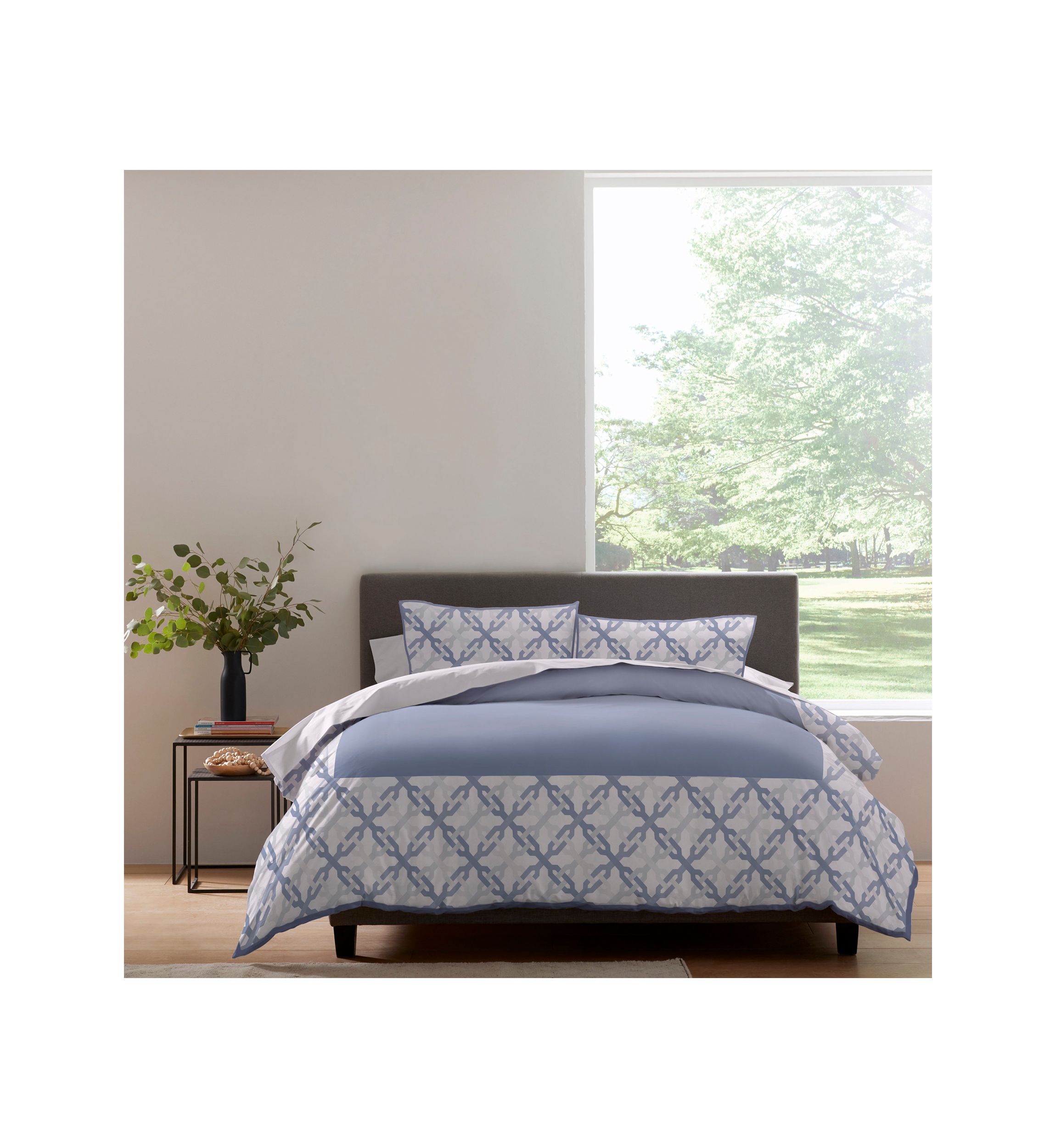 Linea Comforter Set