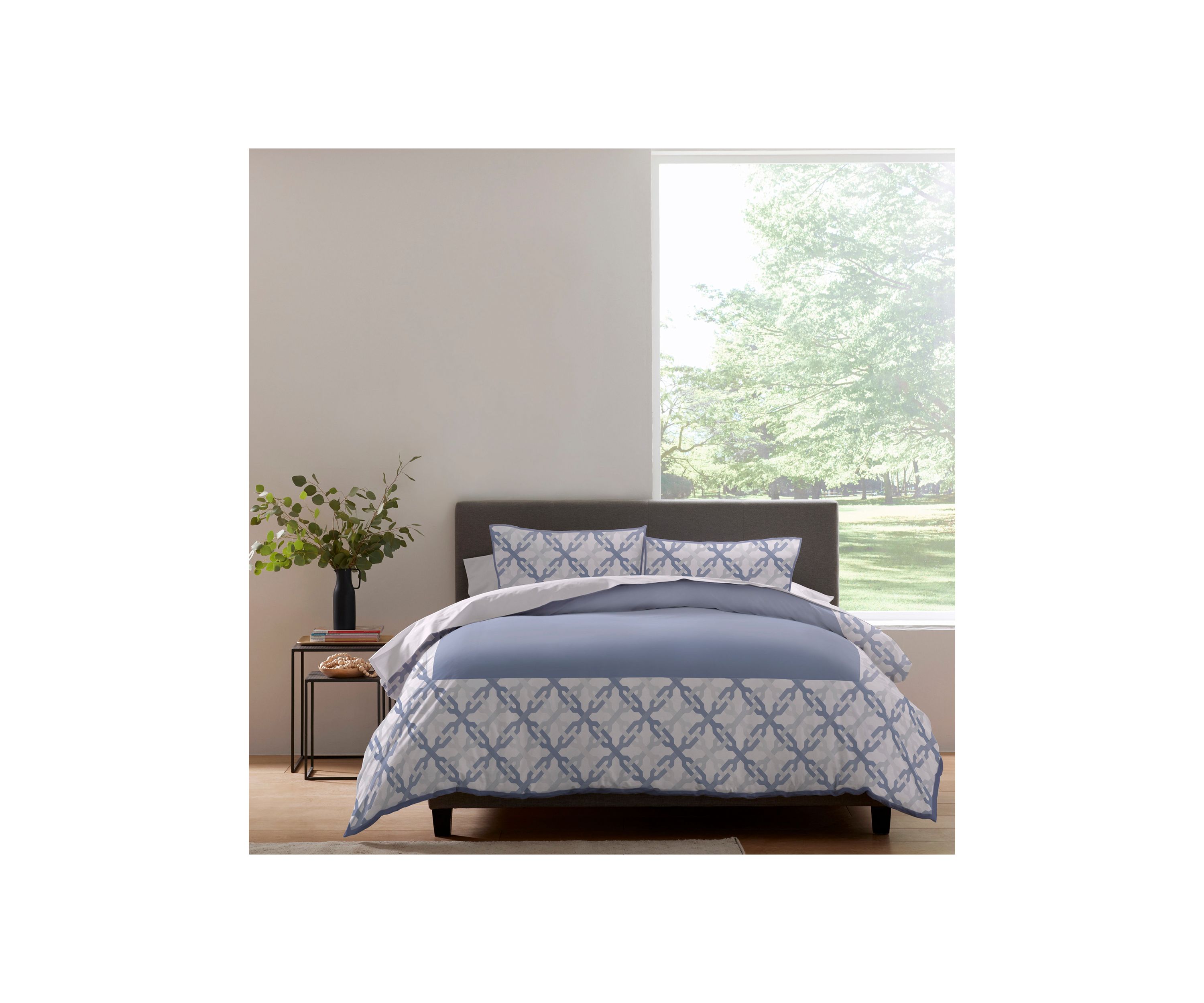 Linea Comforter Set