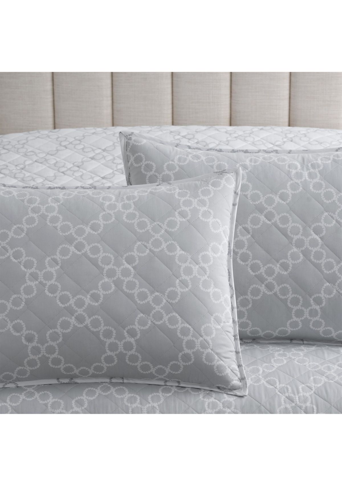 Palais Quilt Set