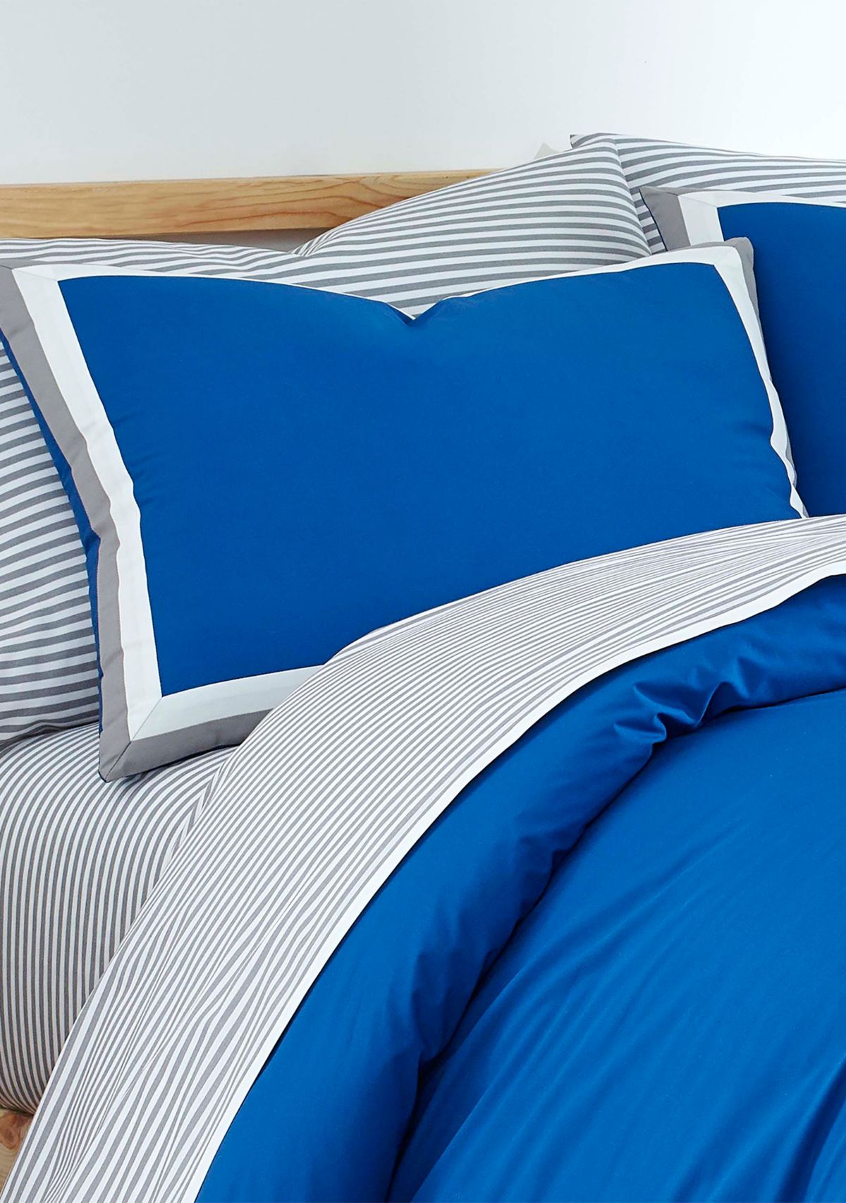 Clean AF Comforter Set