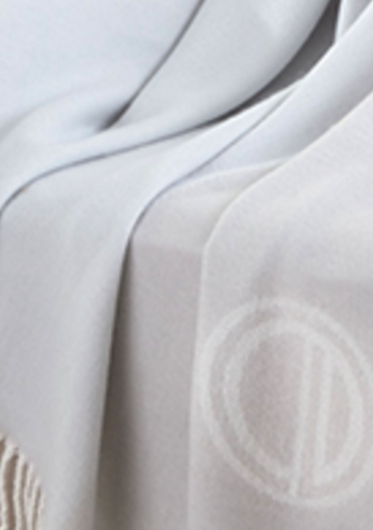 Anti-Allergen Jacquard Throw Blanket