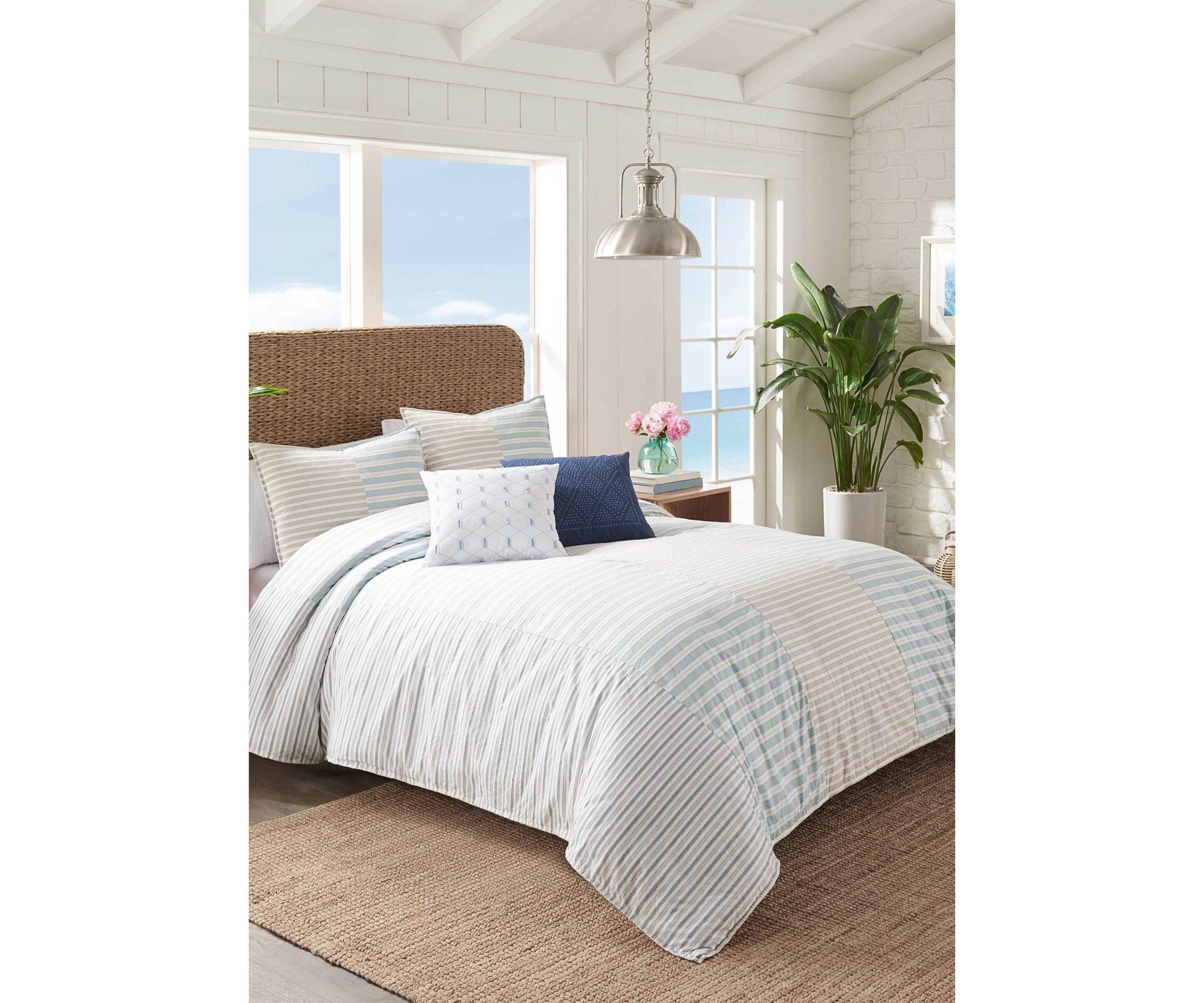 Pines Multi Comforter Set