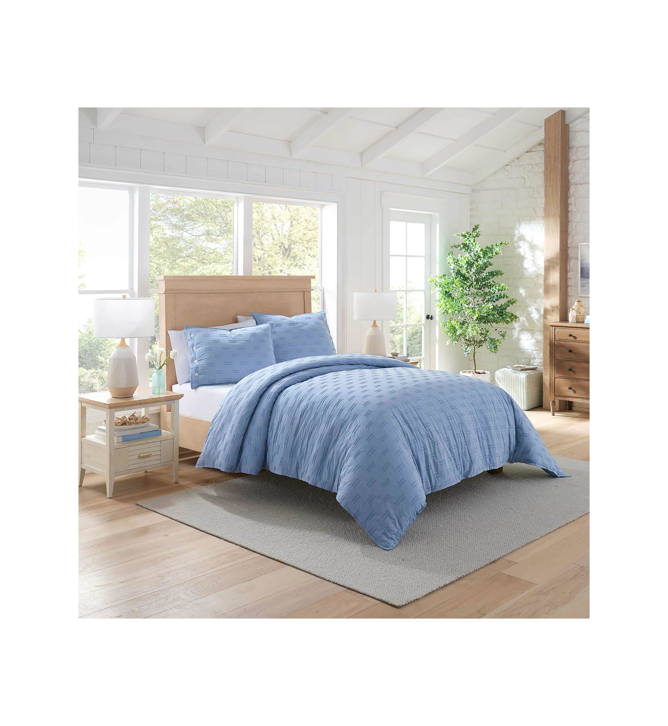 Matthews Bluff Comforter Set