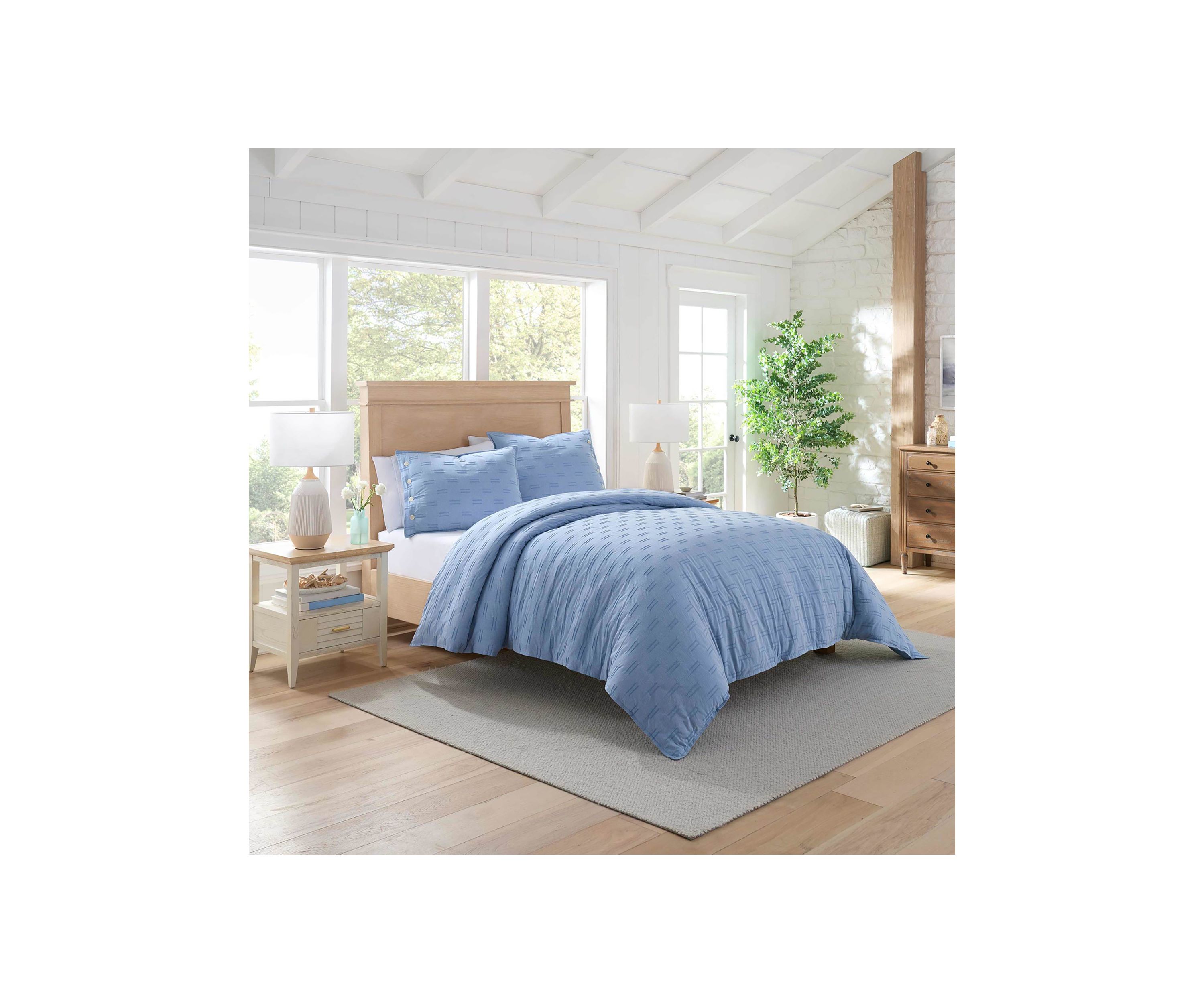 Matthews Bluff Comforter Set