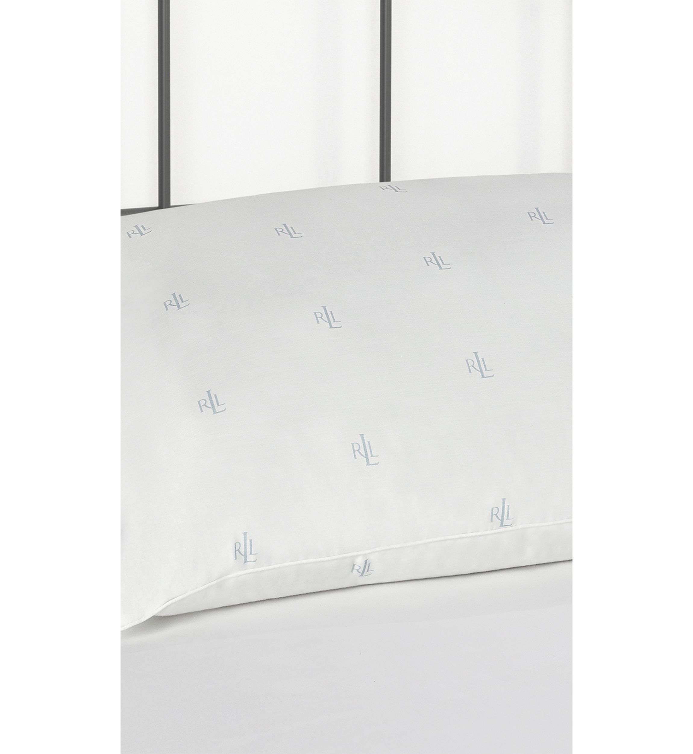 Logo Extra Firm 24 Ounce Jumbo Pillow