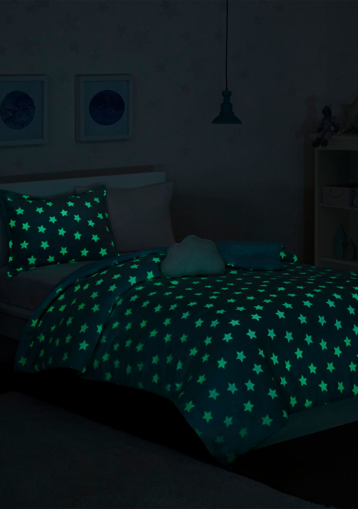 Quinny Glow In The Dark Plush Comforter Set