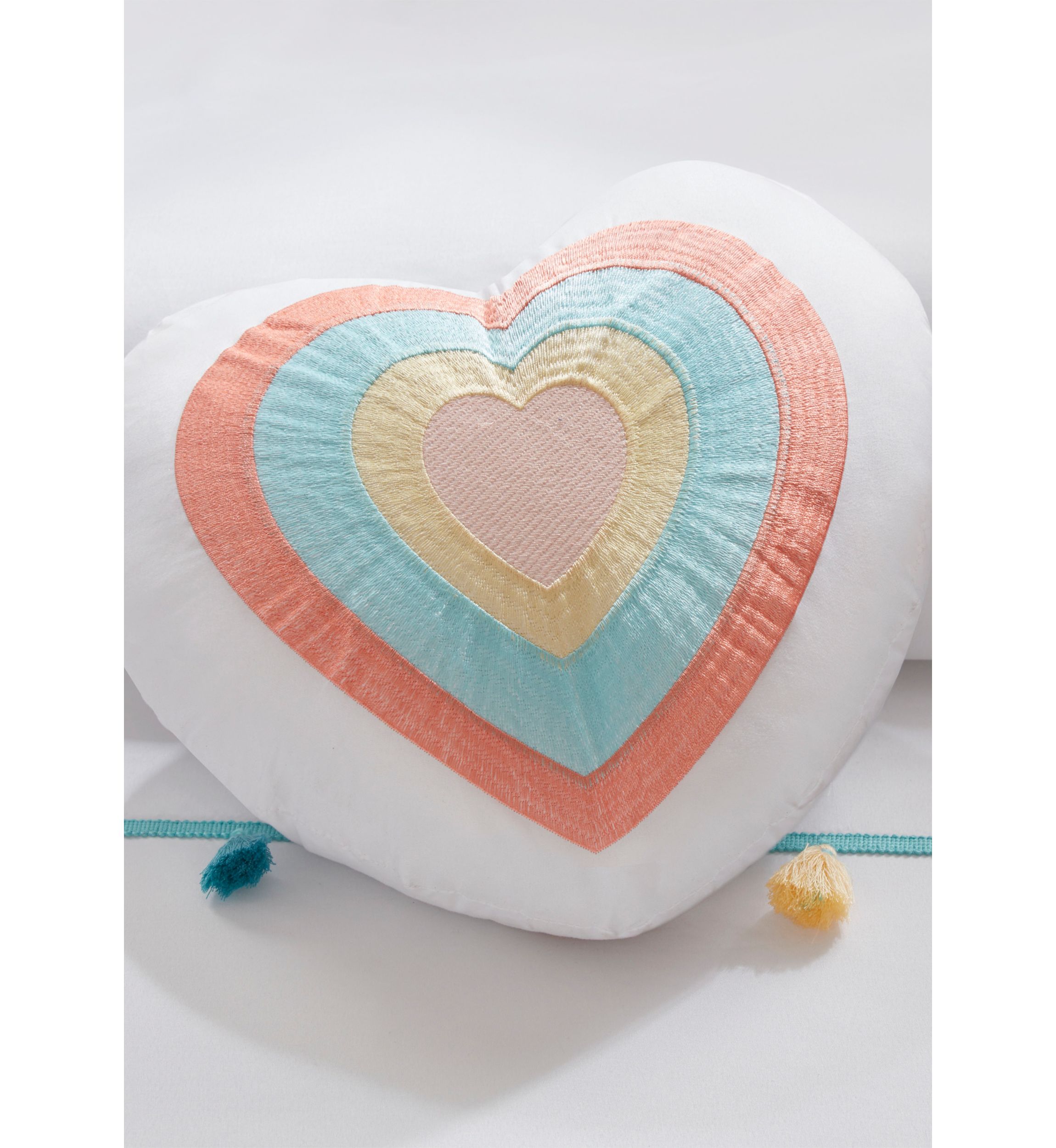 Tessa Tassel Comforter Set