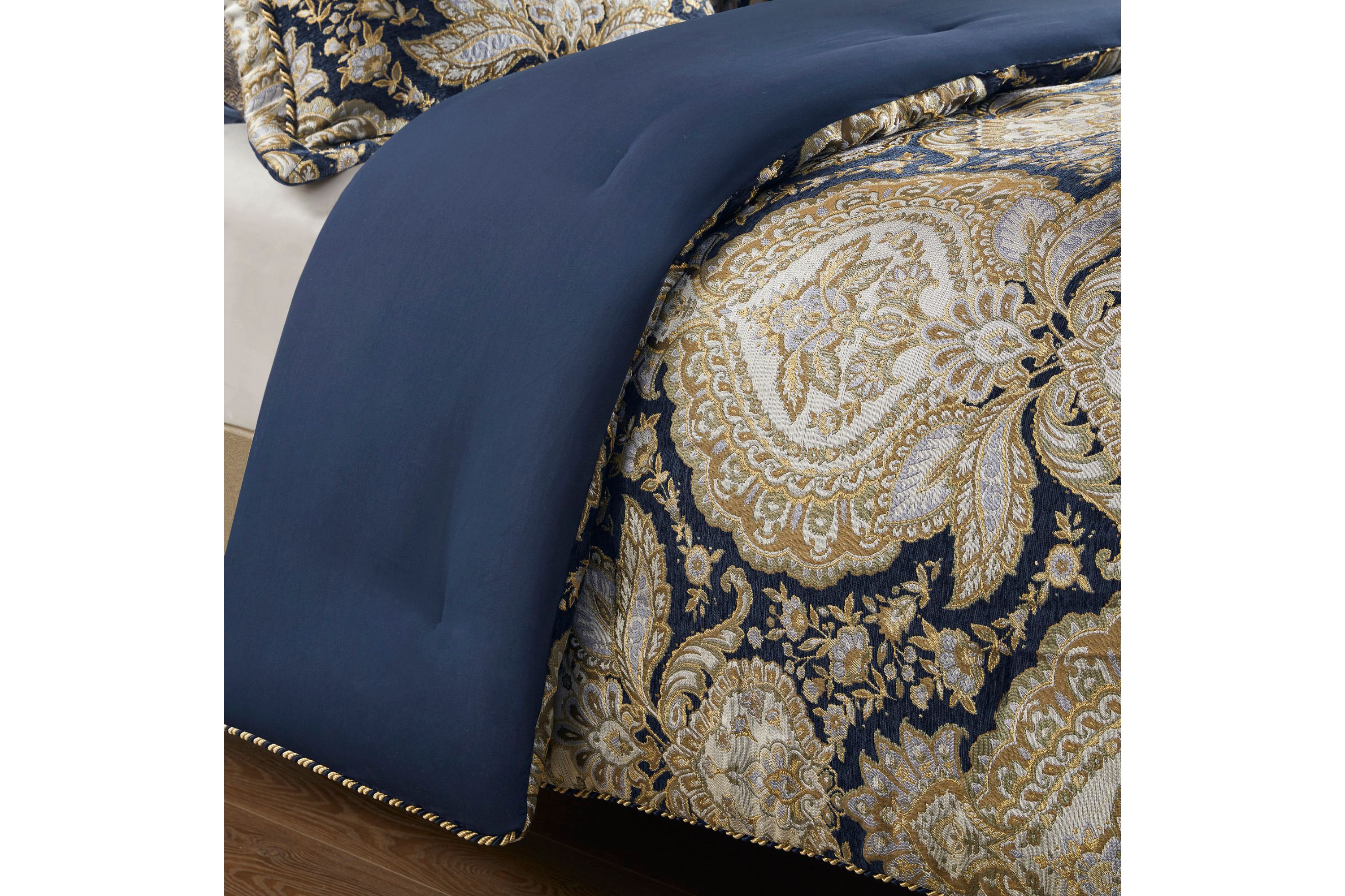 Valentina 4 Piece Comforter Set