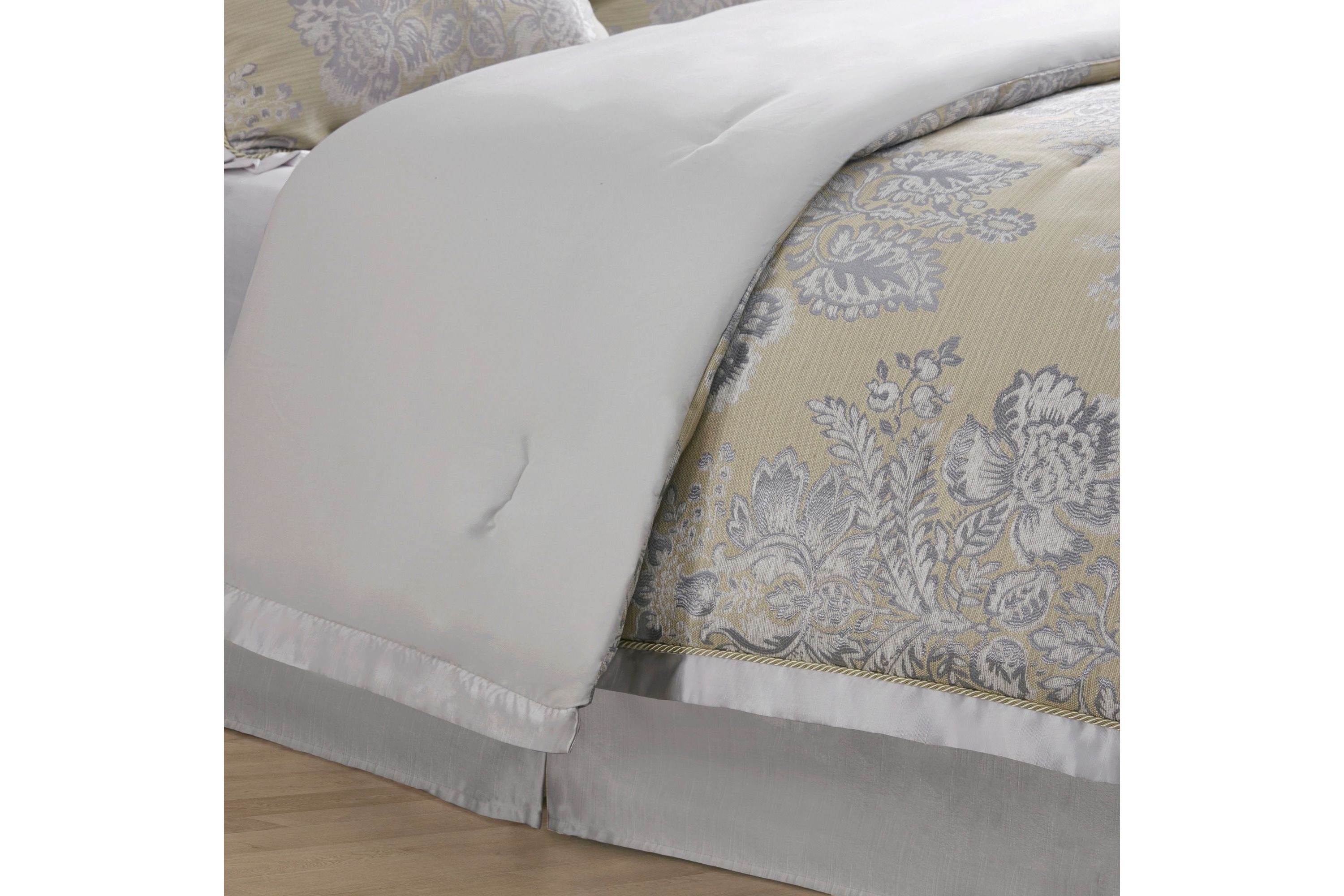Loretta 4 Piece Comforter Set