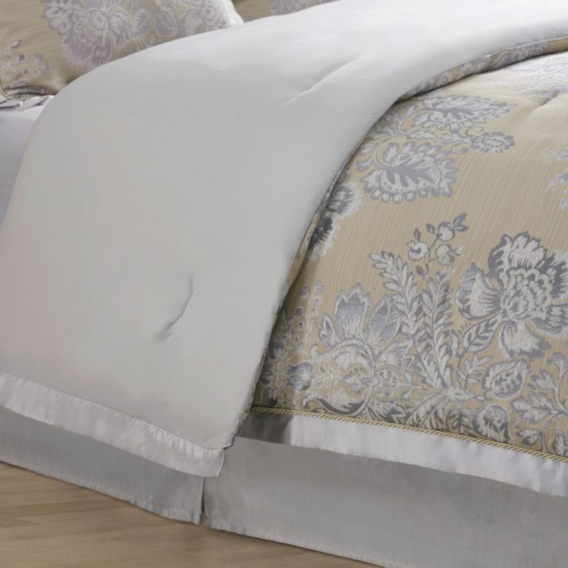 Loretta 4 Piece Comforter Set