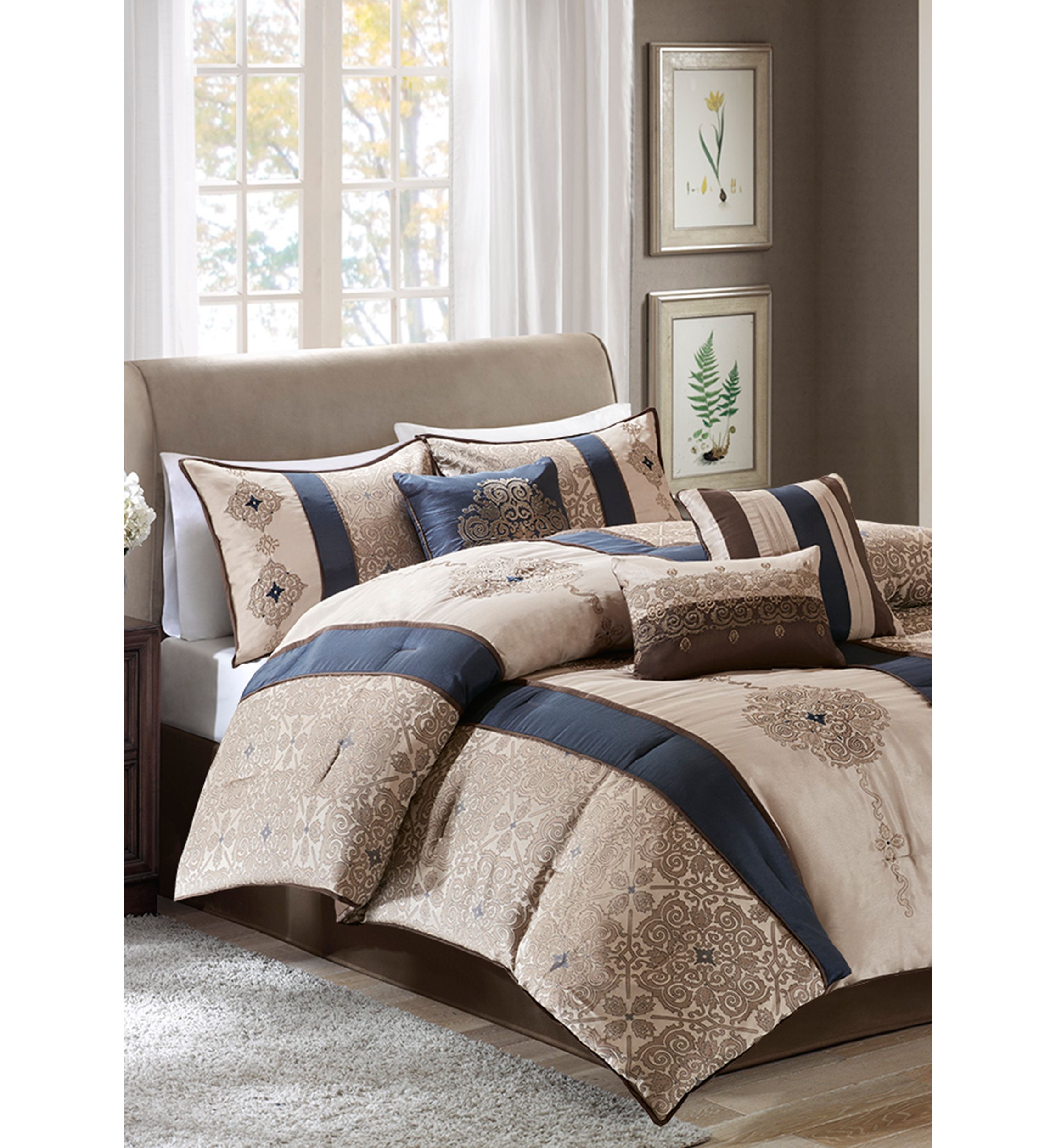 Donovan	7-Piece Jacquard Comforter Set- Navy 