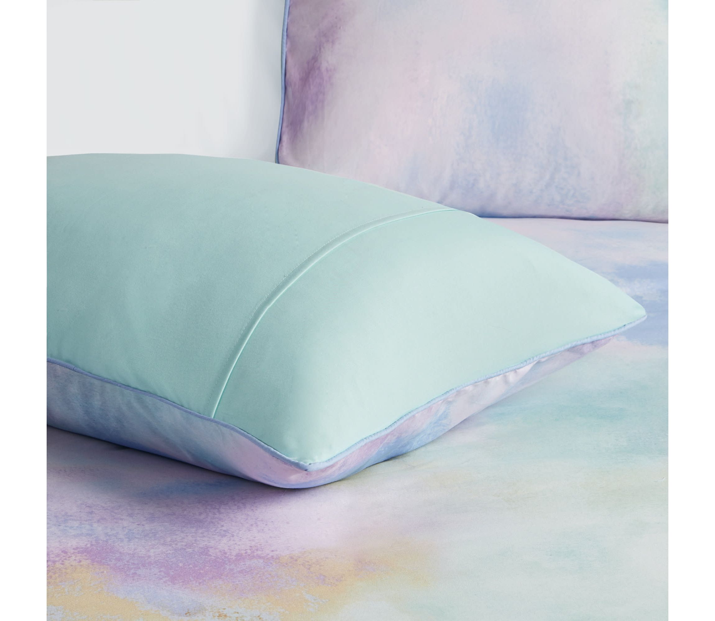 Cassiopeia Watercolor Tie Dye Printed Comforter Set with Throw Pillow