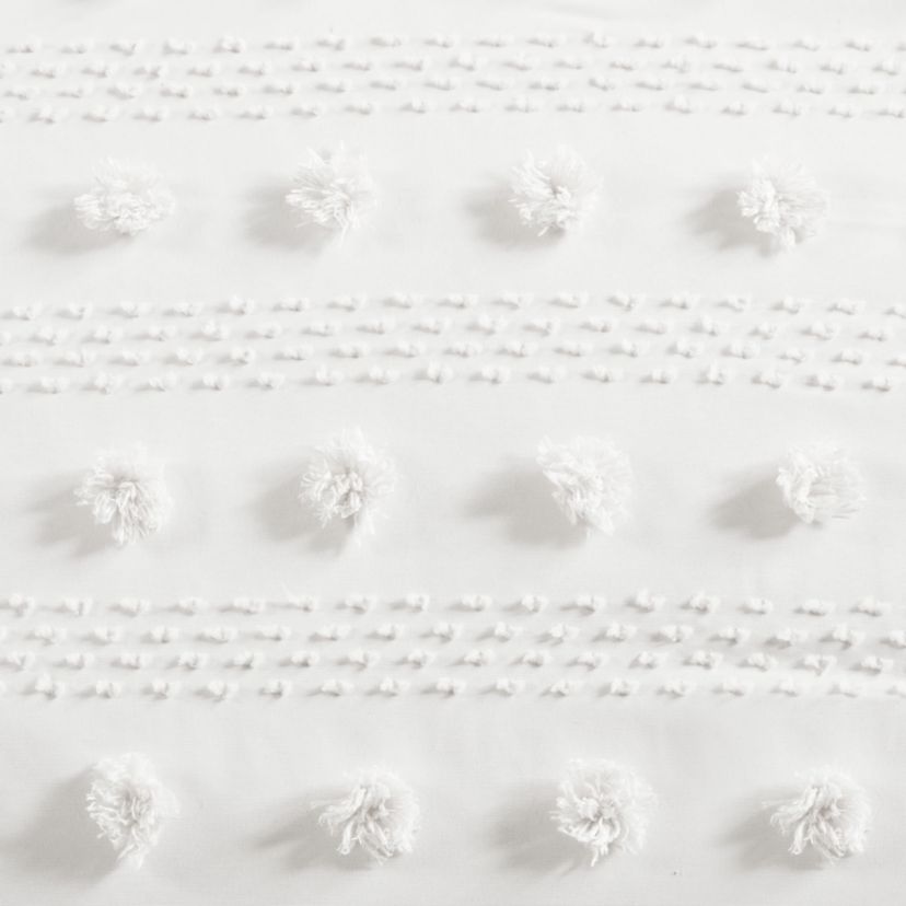 Lucy Clip Jacquard Comforter Set