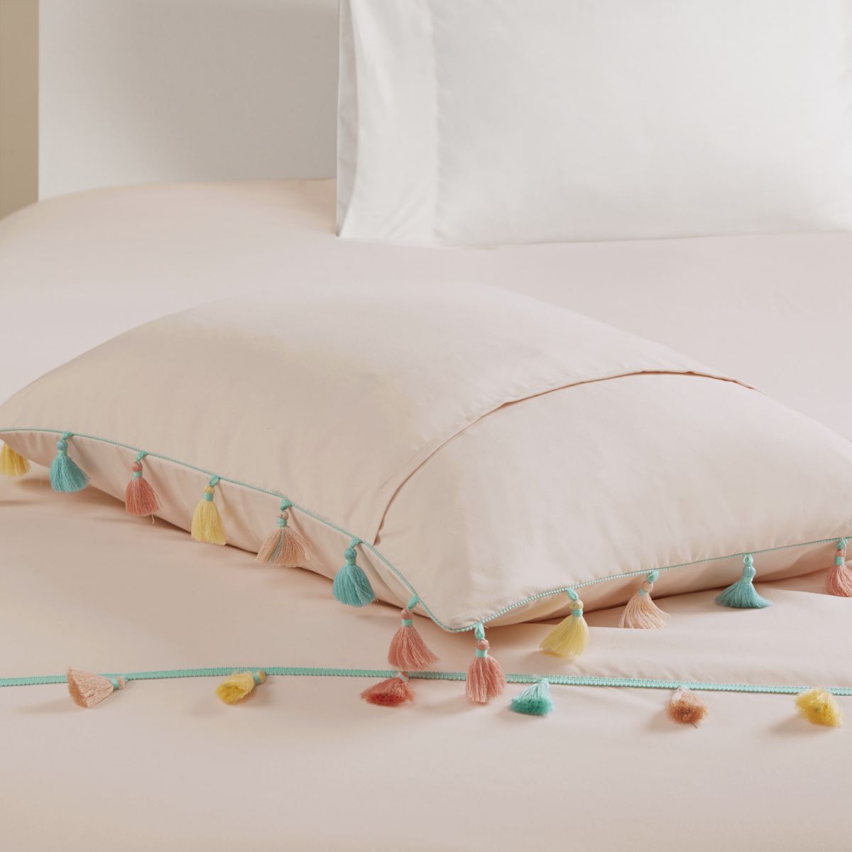 Tassel Comforter Set with Heart Shaped Throw Pillow