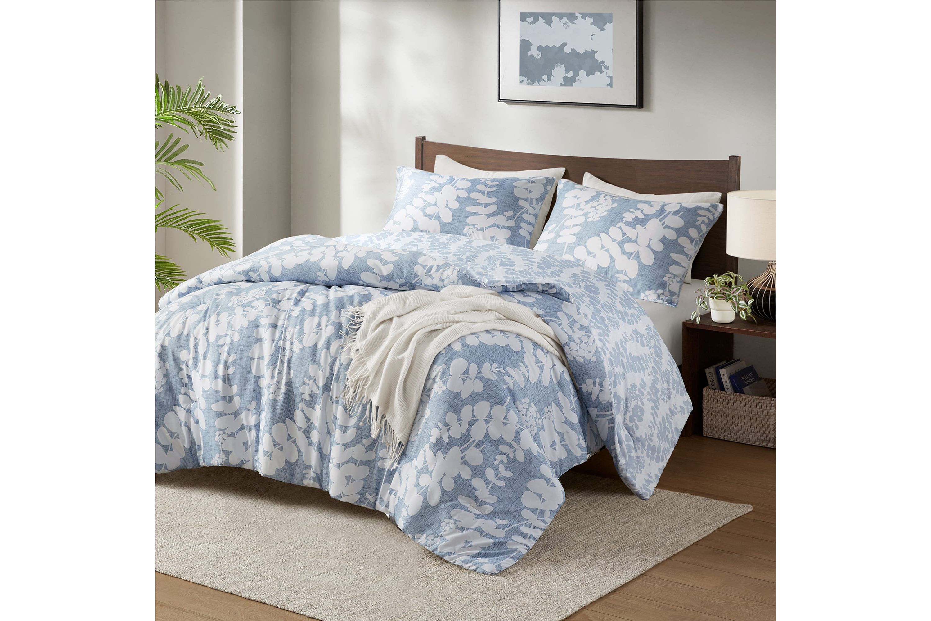 Aria Floral Print Reversible Comforter Set