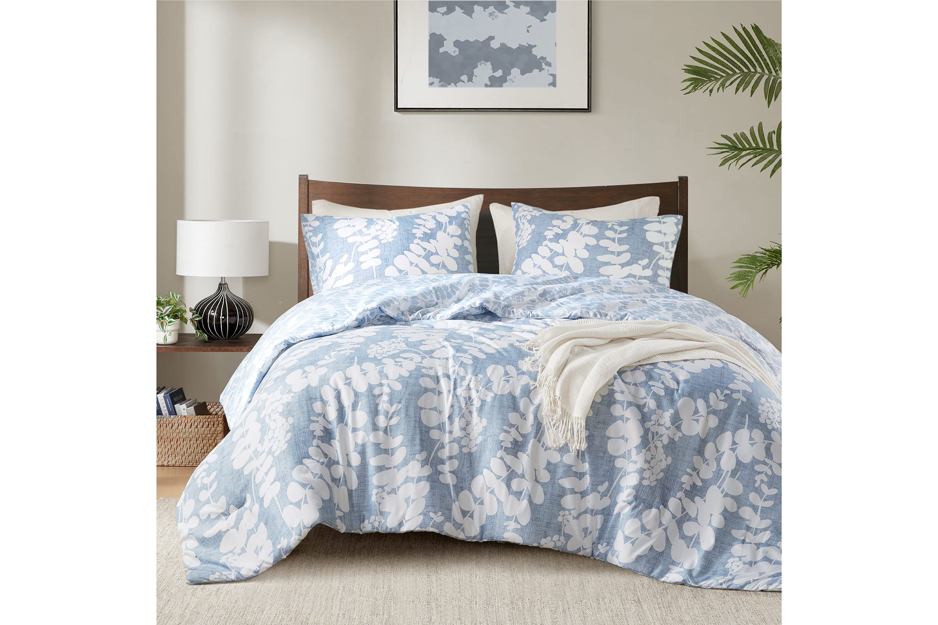 Aria Floral Print Reversible Comforter Set
