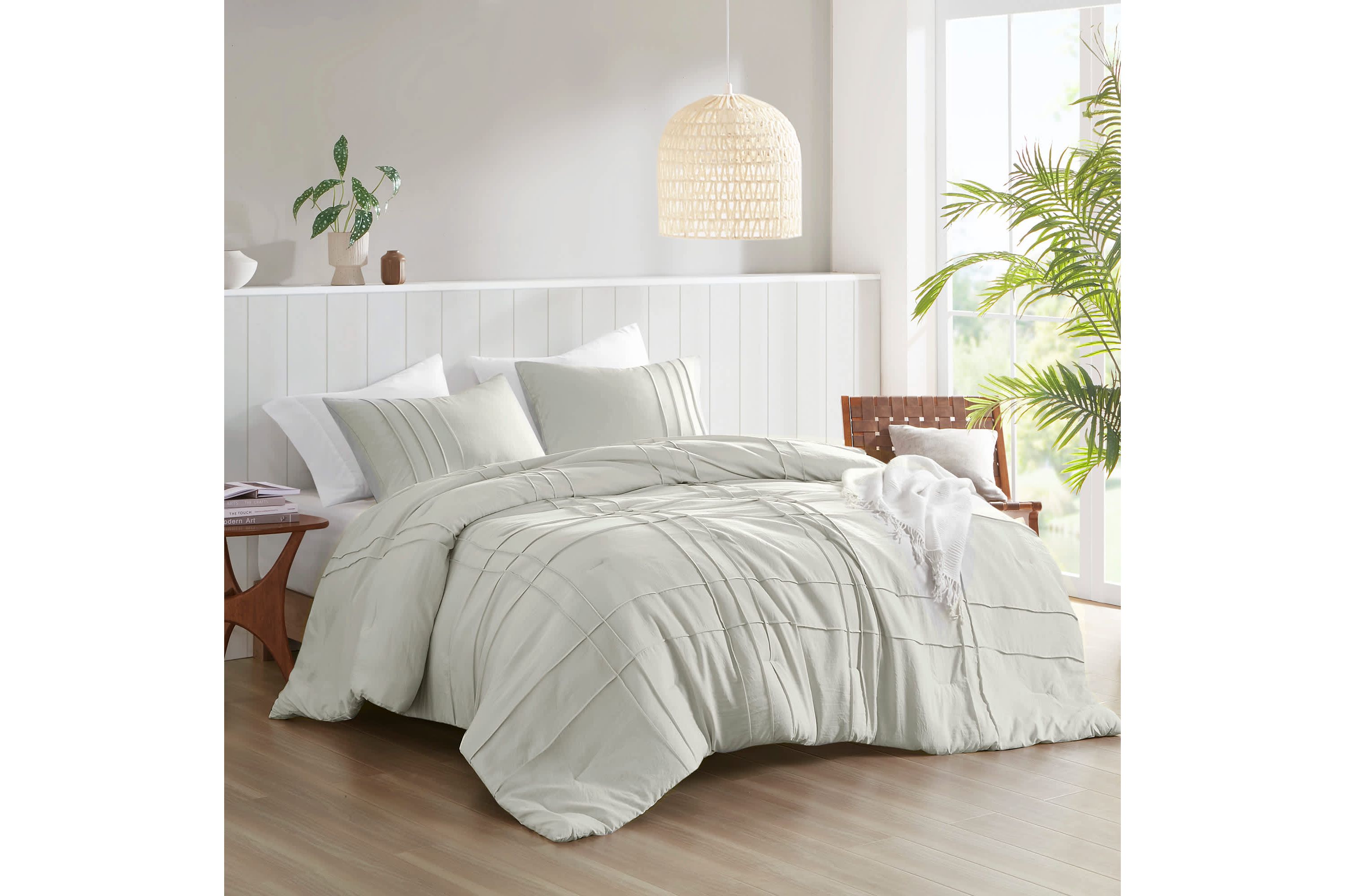 Porter Soft Washed Pleated Comforter Set