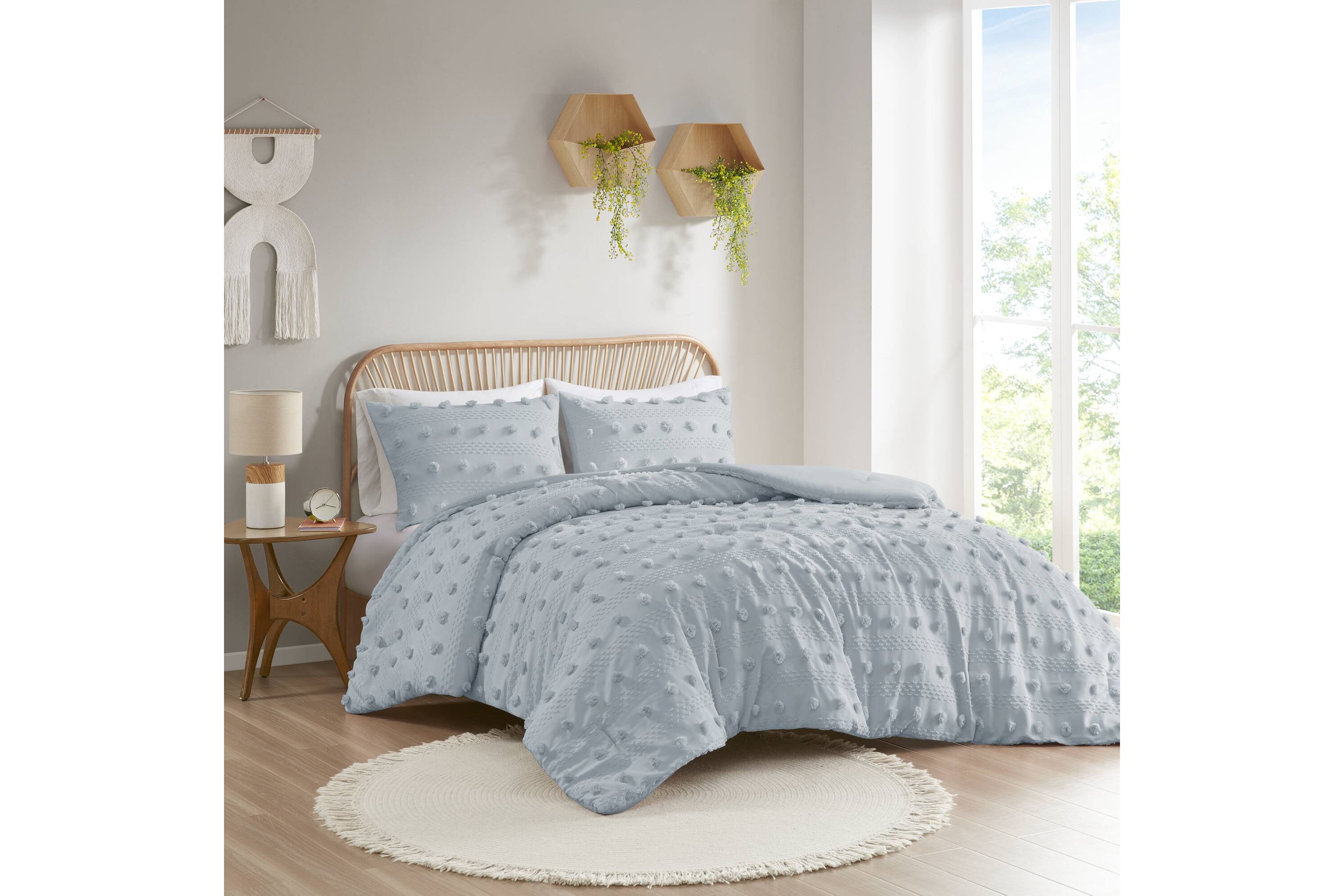 Lucy Clip Jacquard Comforter Set