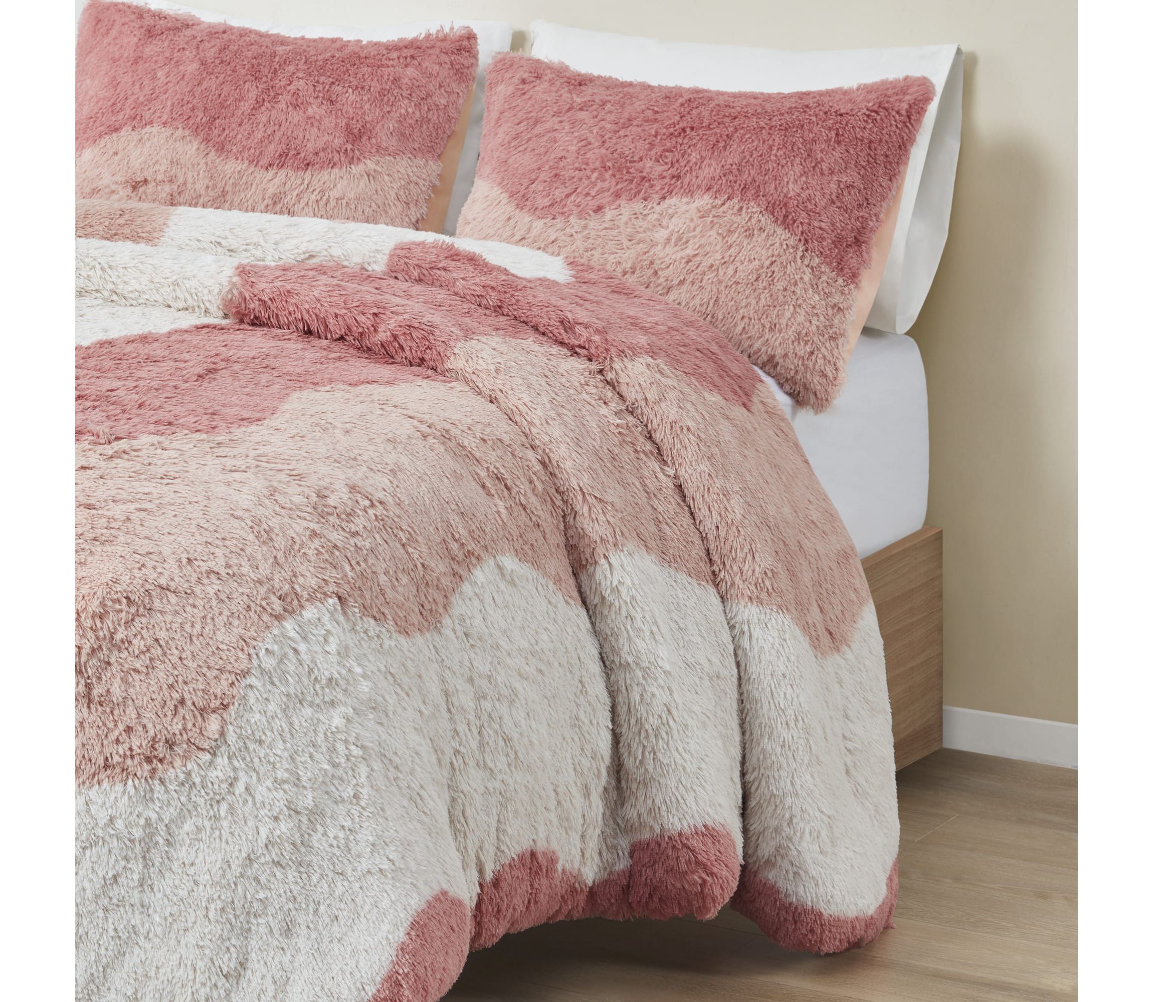 Cassie Ombre Shaggy Faux Fur Comforter Set
