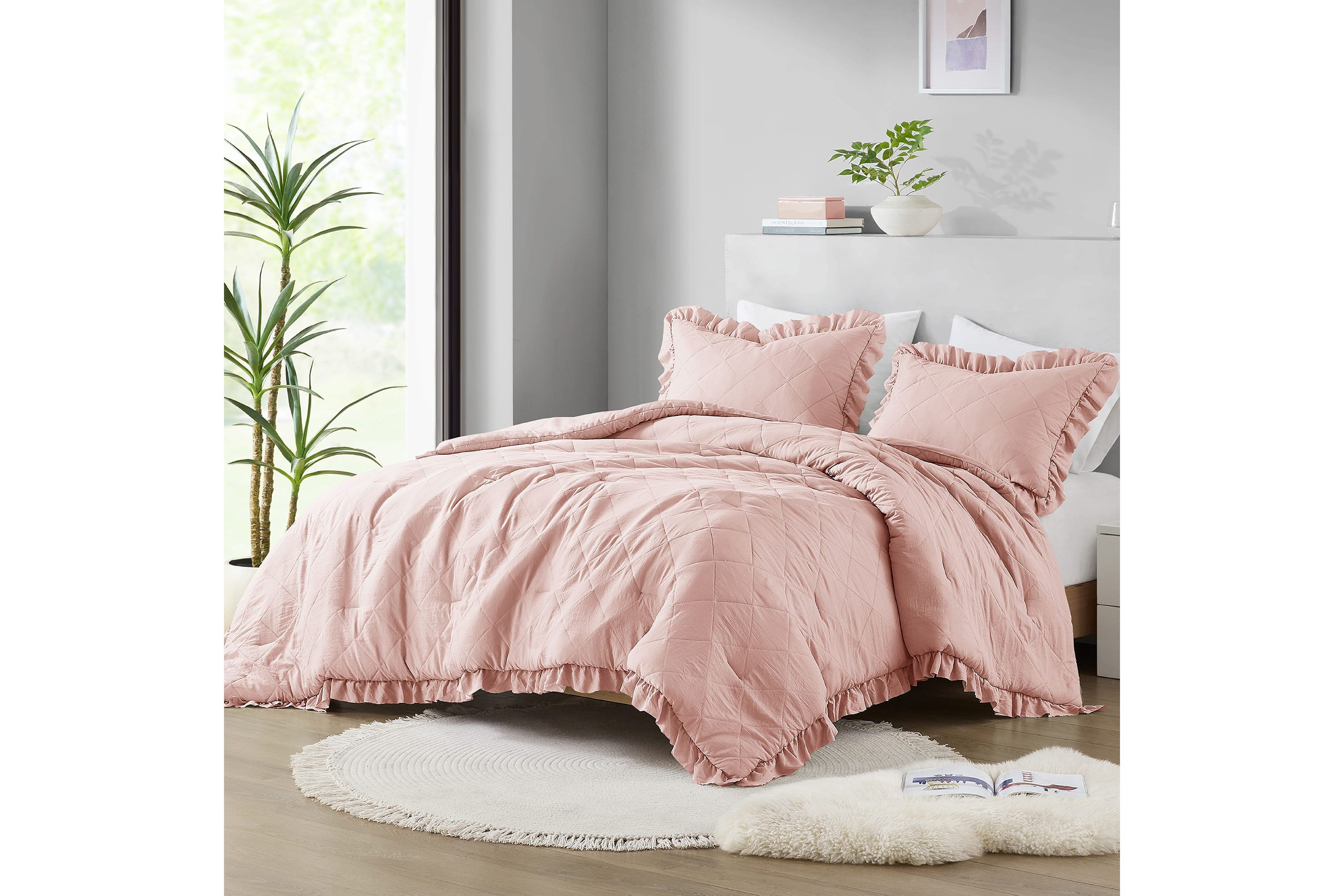 Phoebe Diamond Quilted Ruffle Edge Comforter Set