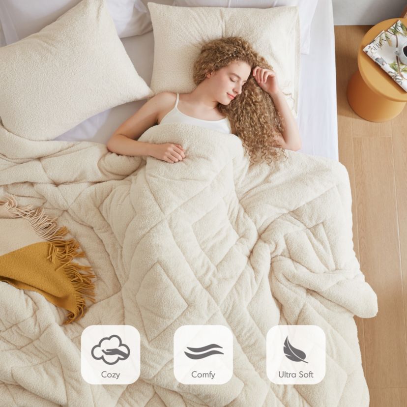 Kyla Double Diamond Quilted Teddy Comforter Set