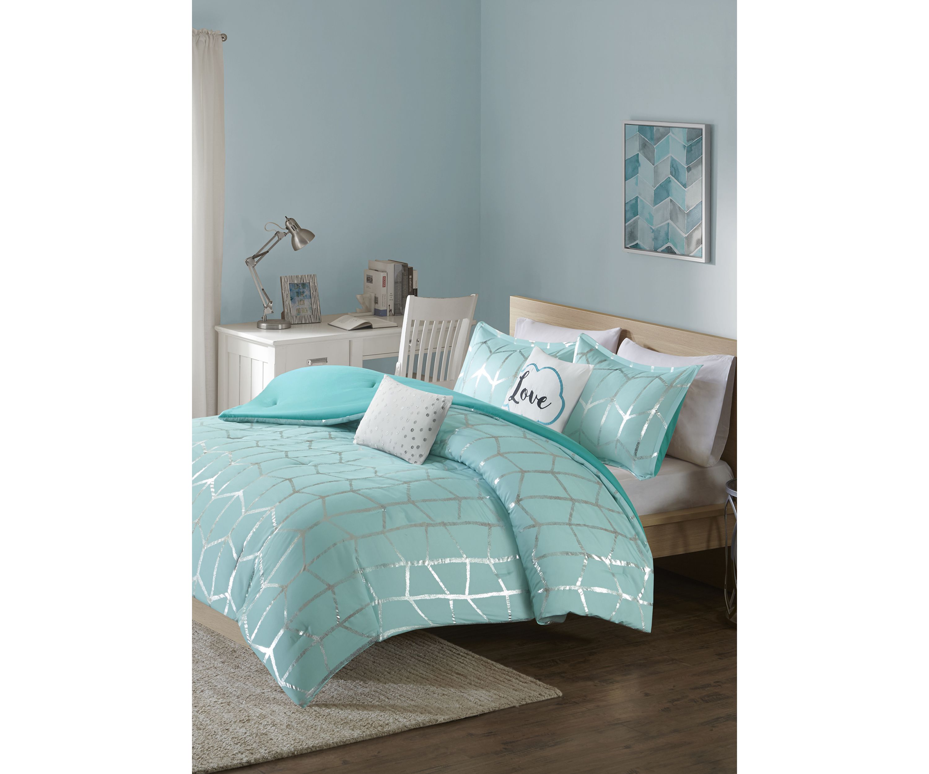 Raina Aqua and Silver Comforter Set 