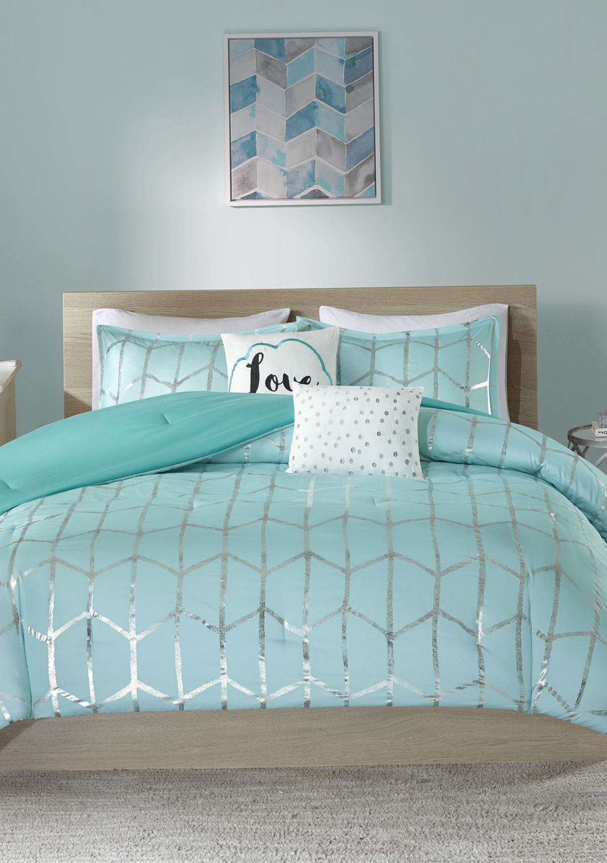 Raina Aqua and Silver Comforter Set 