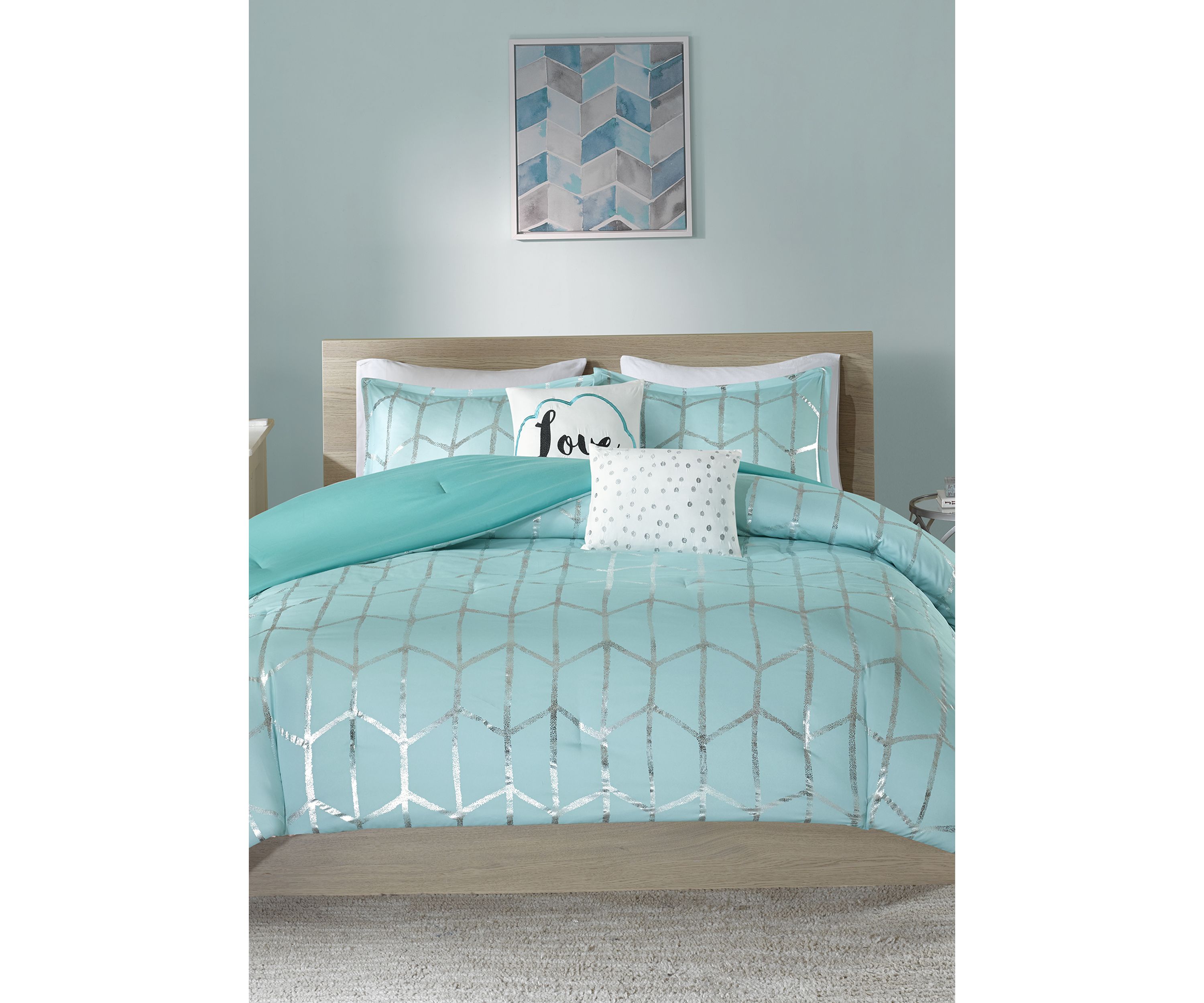 Raina Aqua and Silver Comforter Set 