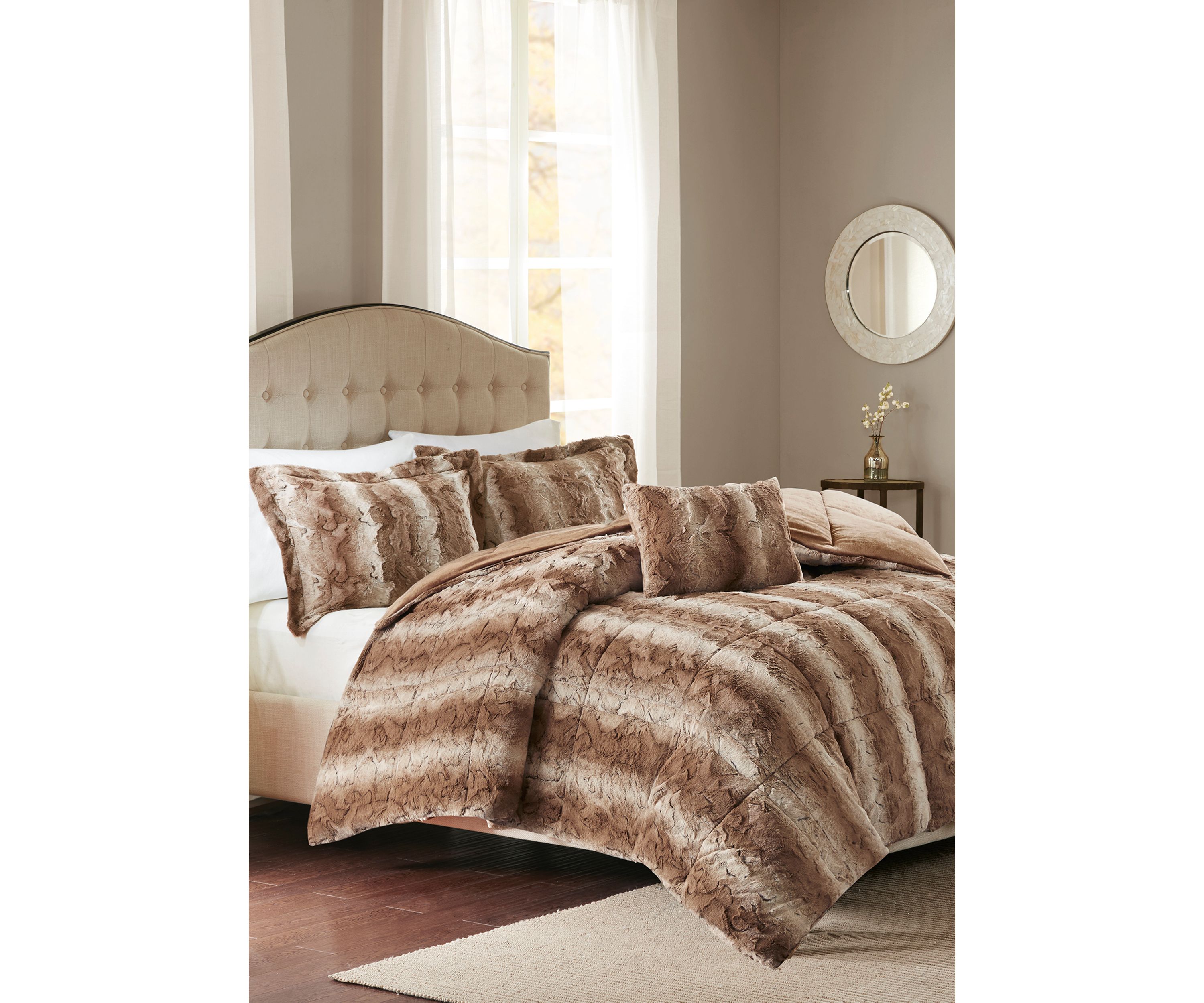 Zuri 4 Piece Faux Fur Comforter Set