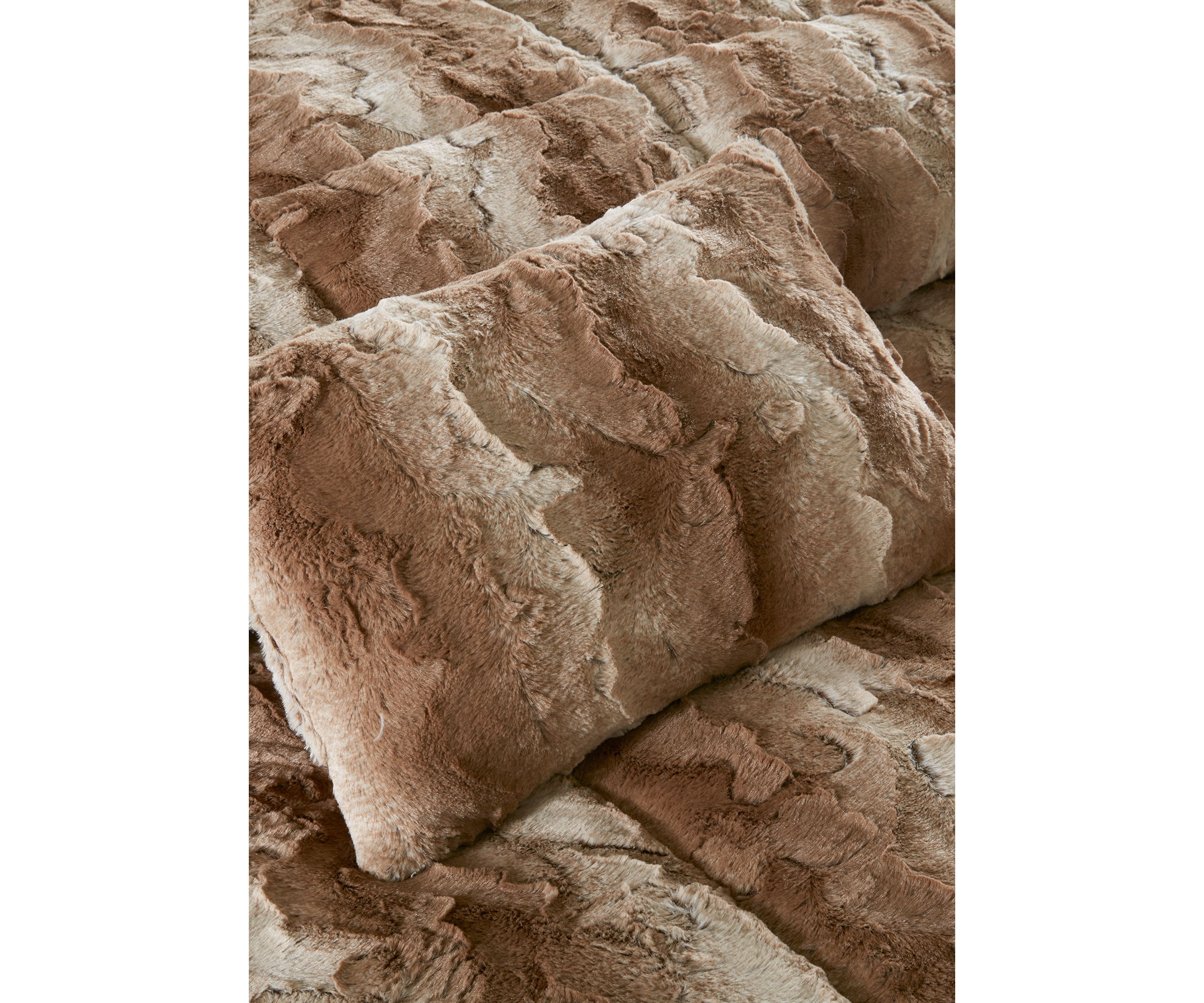 Zuri 4 Piece Faux Fur Comforter Set
