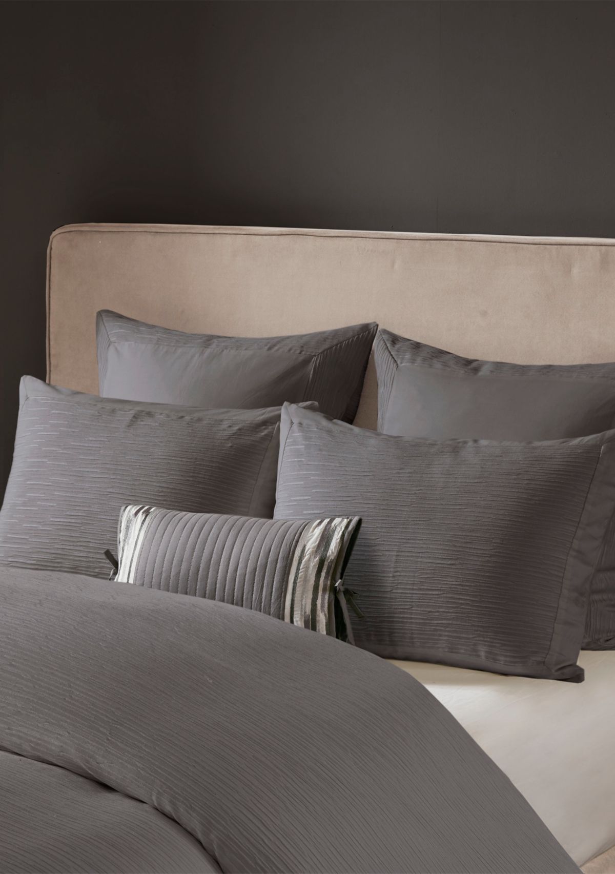 Hanae Cotton Blend Yarn Dyed 3 Piece Comforter Set