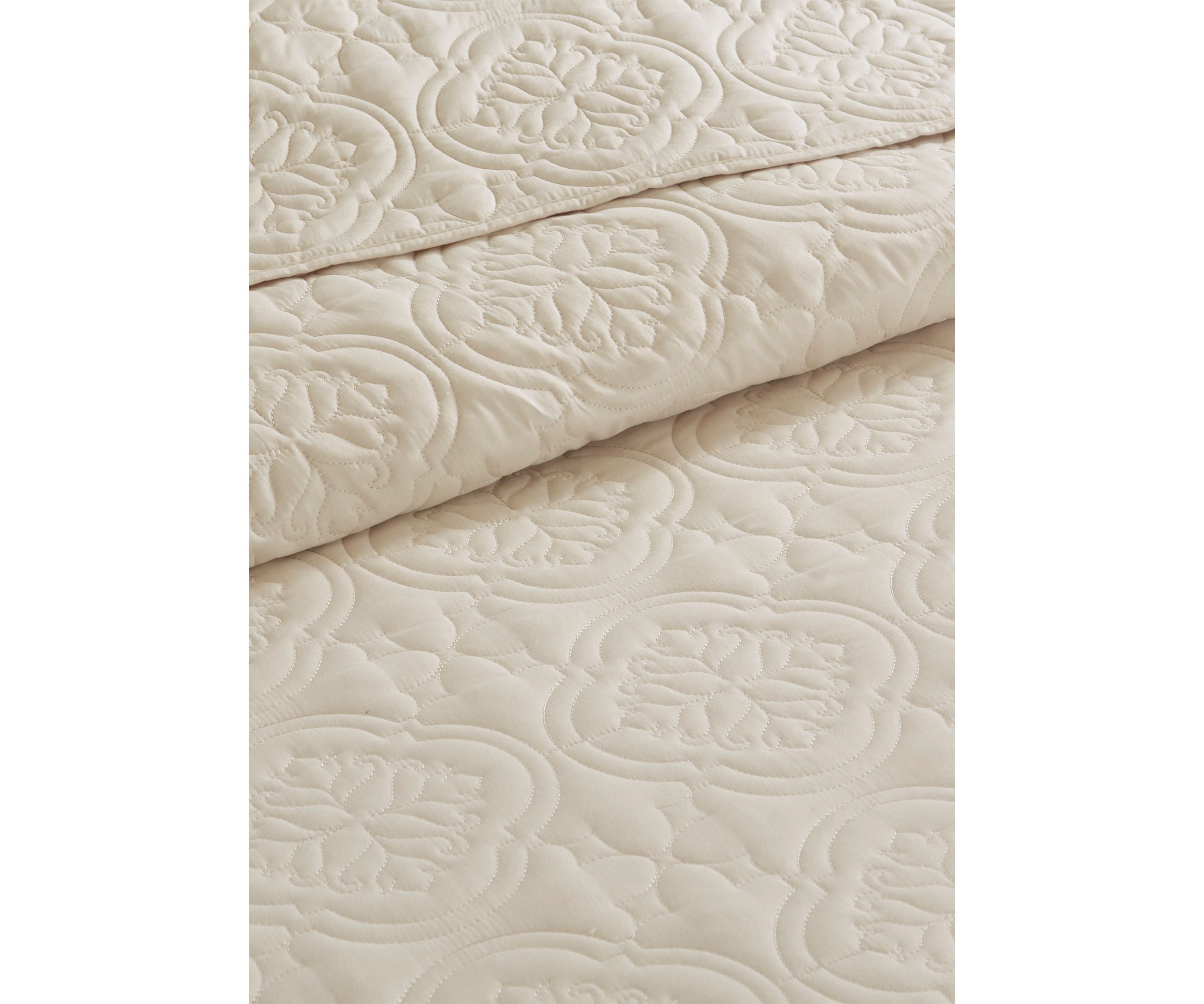 Oakley 3 Piece Reversible Bedspread Set