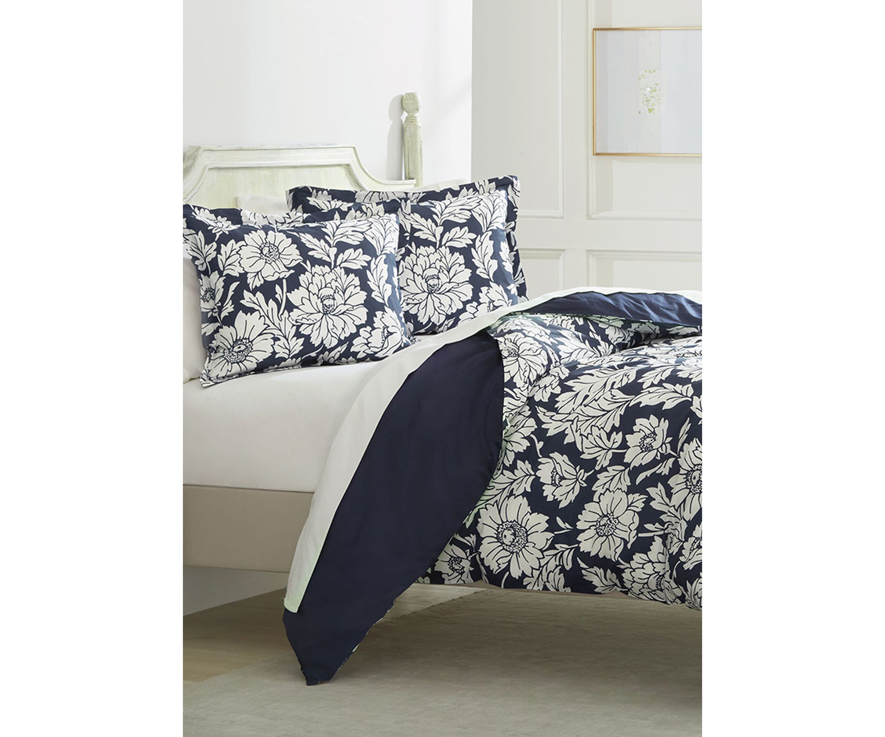 Etched Garden 3-Piece Comforter Set