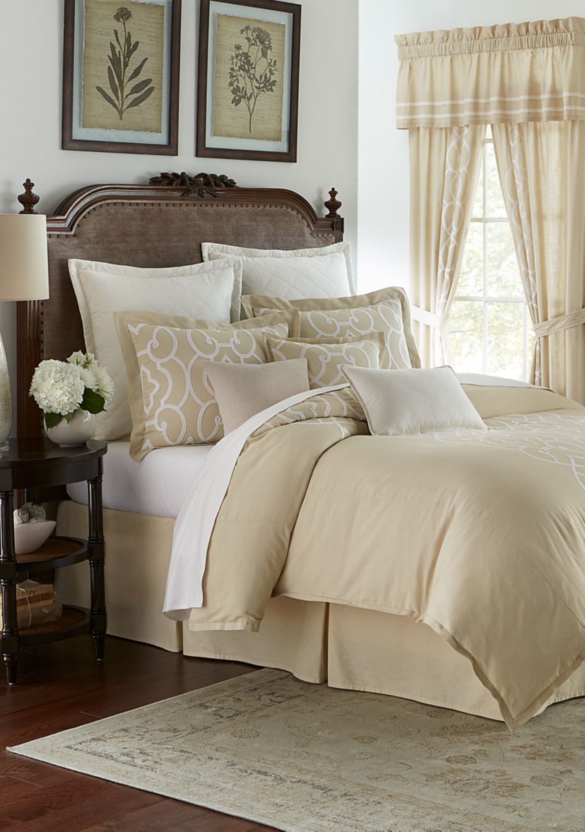 Terrace Comforter Set