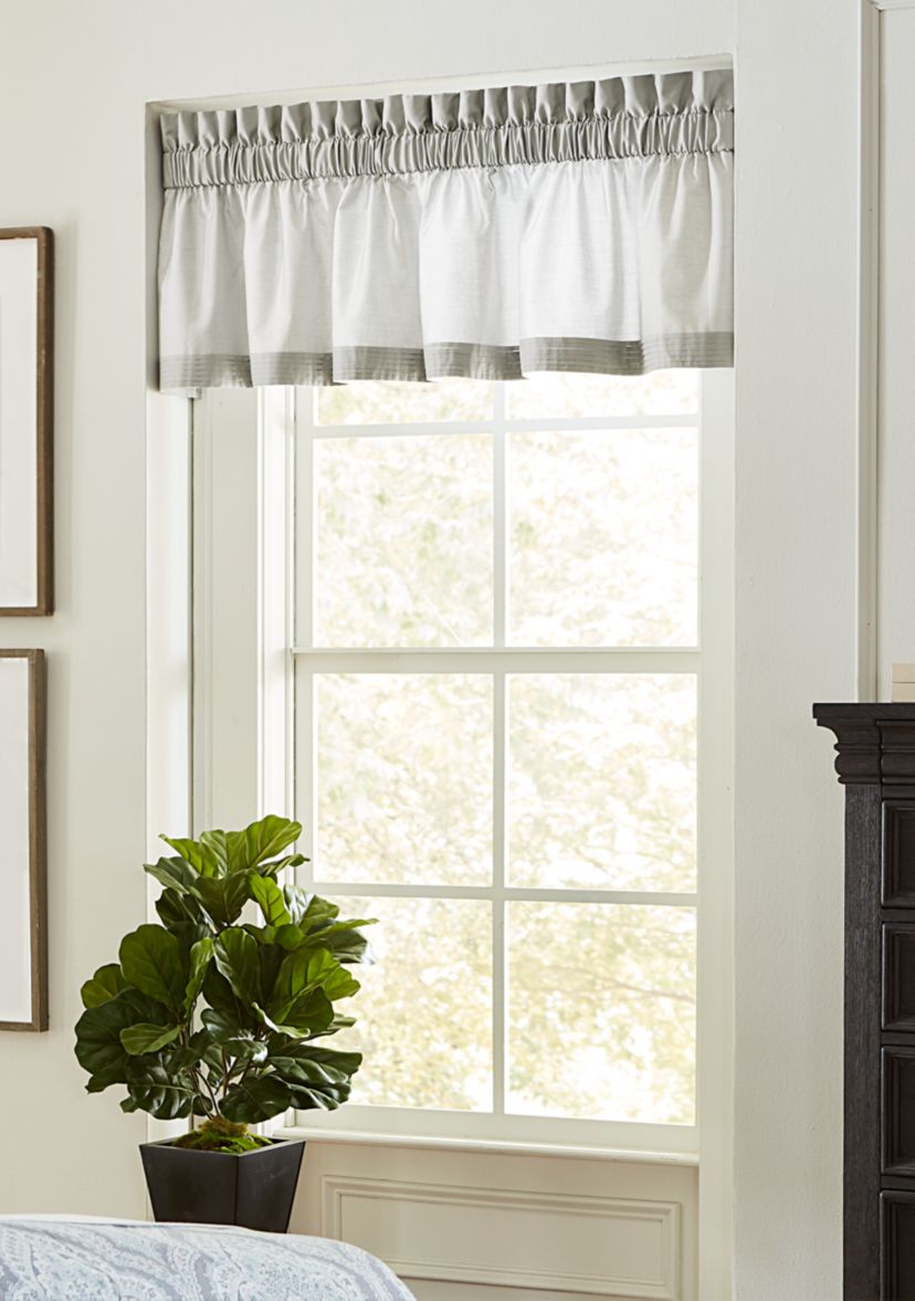 Maggiore Valance