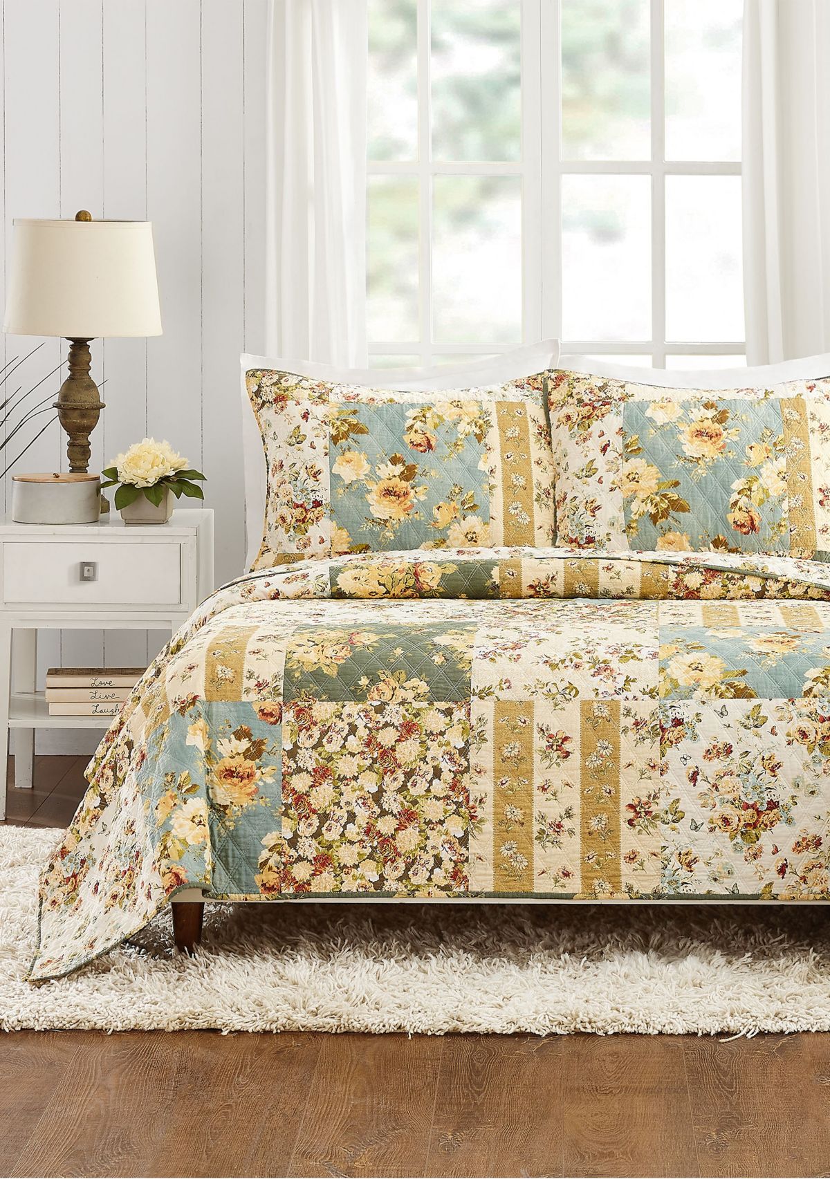 Floral Patch Quilt Set