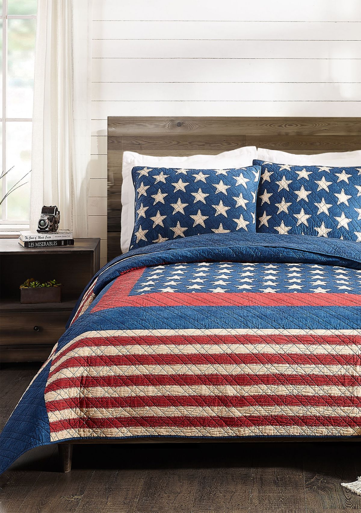Americana Patch Quilt Set