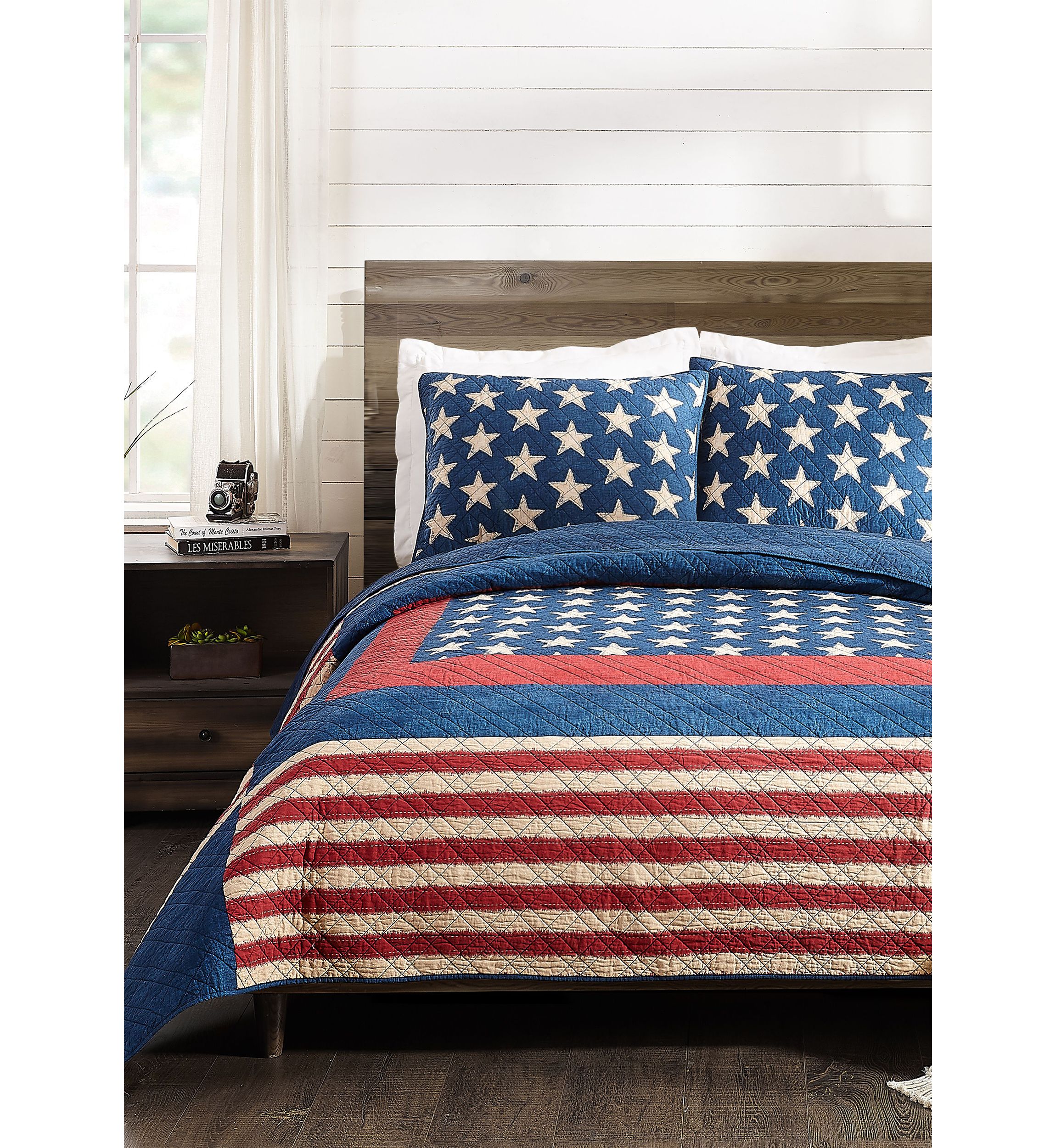 Americana Patch Quilt Set