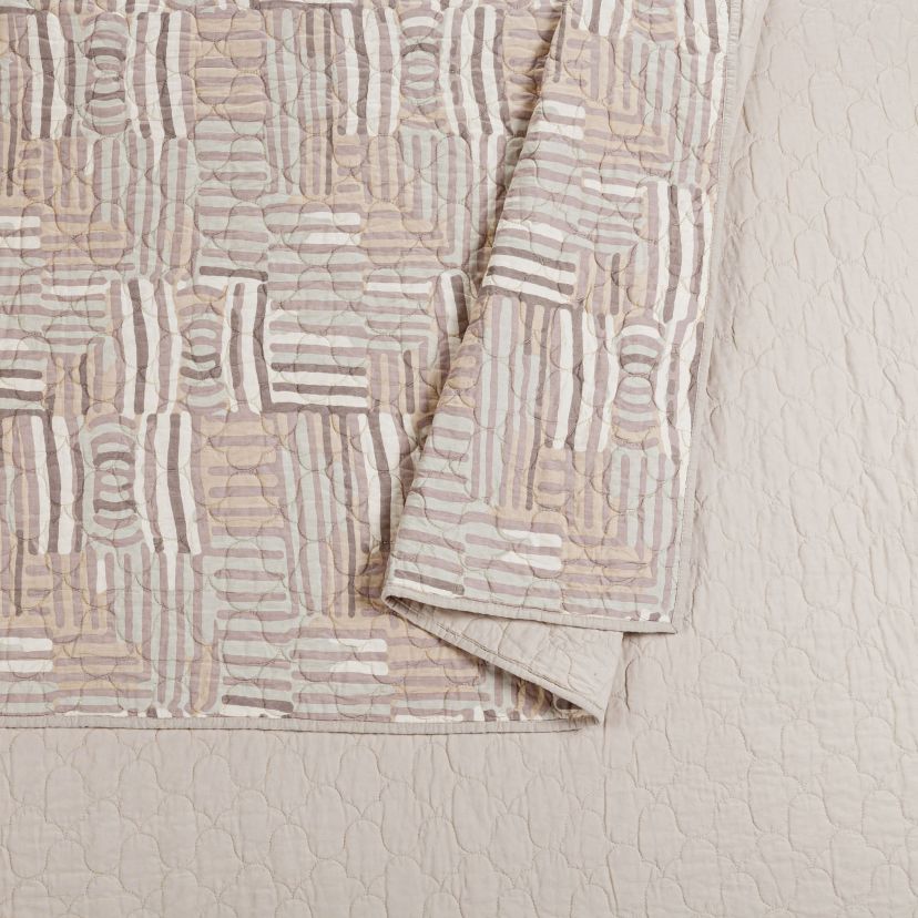 Abrazo Quilt Set by Jungalow