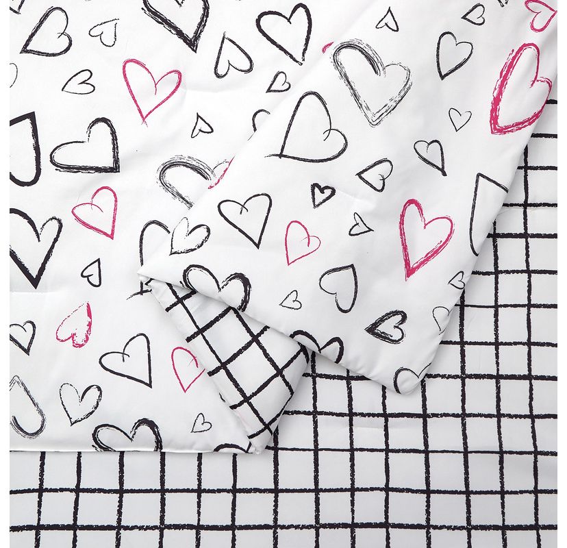 Roxy Hearts Reversible Comforter Set