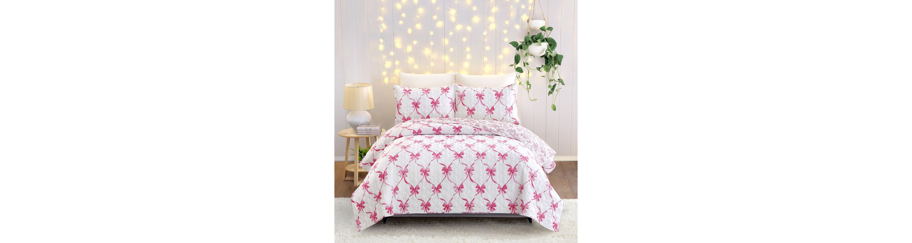 Abigail Bow Reversible Quilt Set