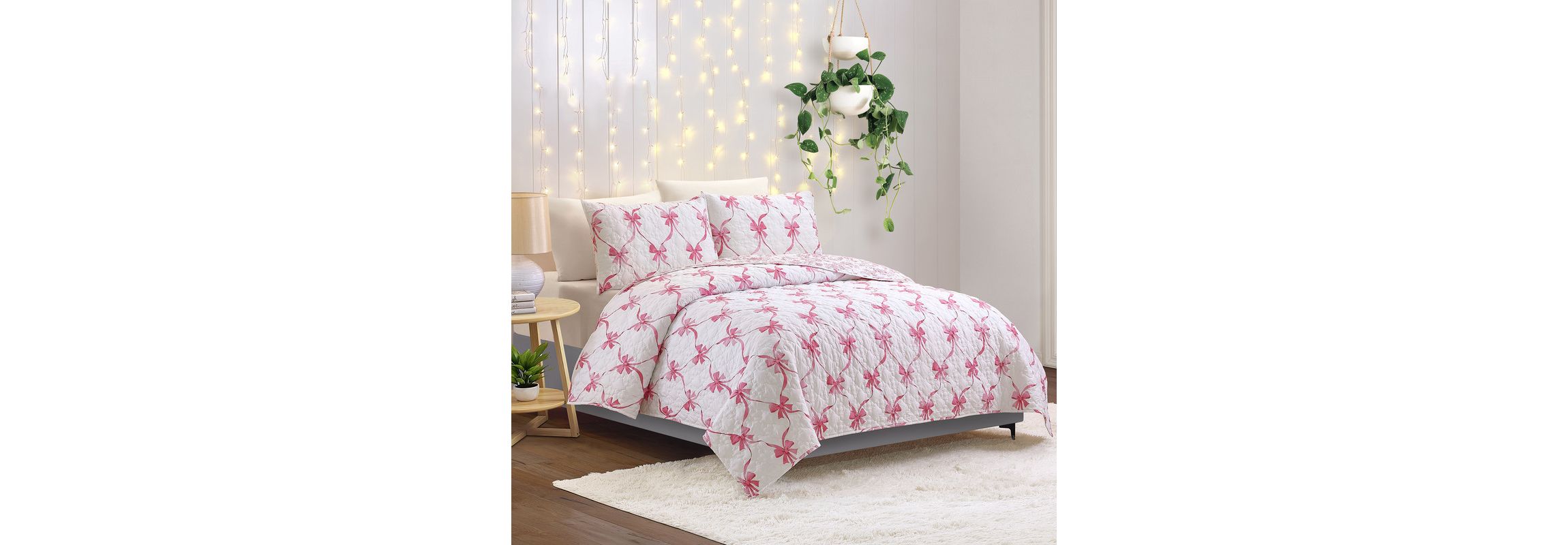 Abigail Bow Reversible Quilt Set