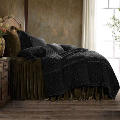 HiEnd Accents Stella Solid Color Faux Silk Velvet Romantic Modern Rustic 1 Piece Quilt, Black, Queen
