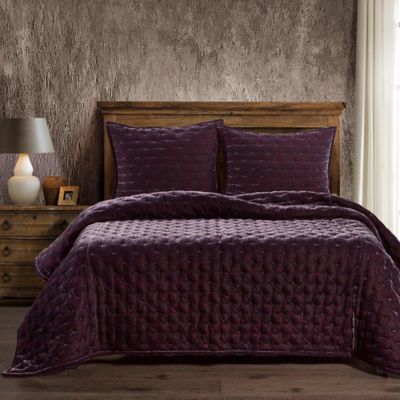 HiEnd Accents Stella Solid Color Faux Silk Velvet Romantic Modern Rustic 3 Piece Quilt Set with Pillow Shams, King/California King