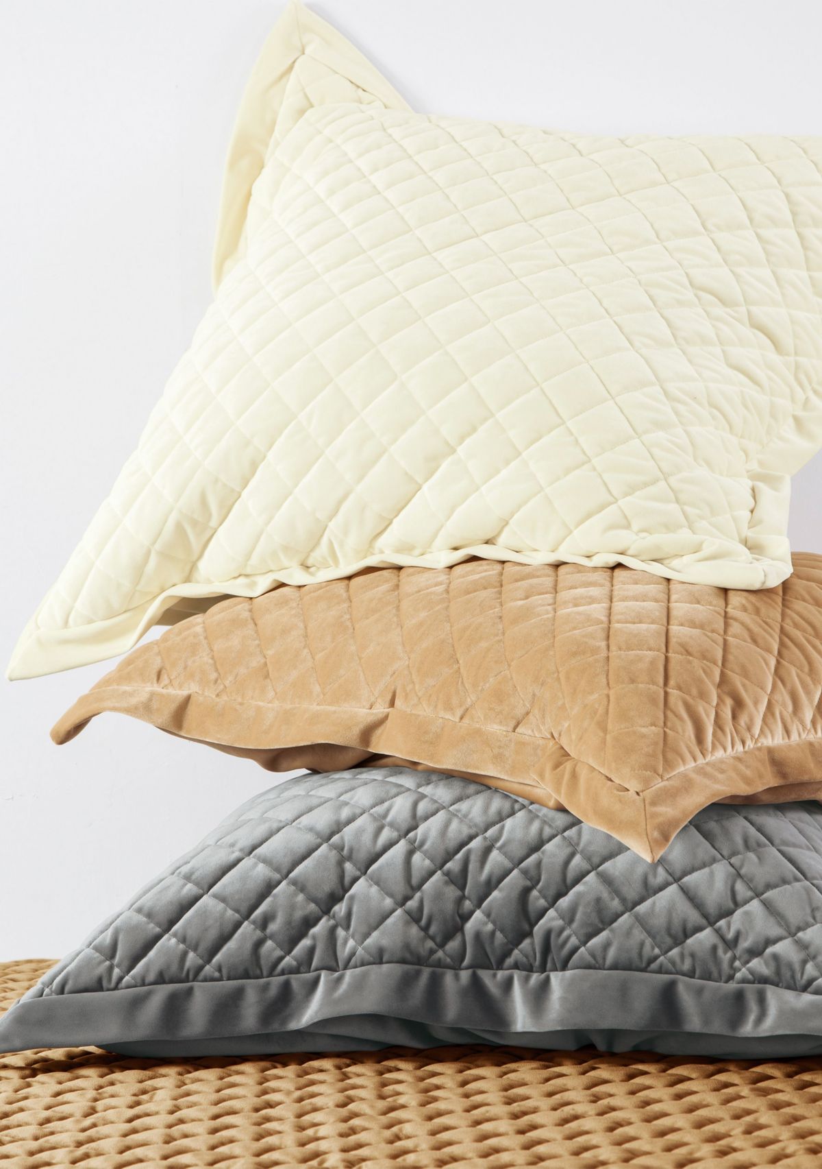 Velvet Diamond Quilt