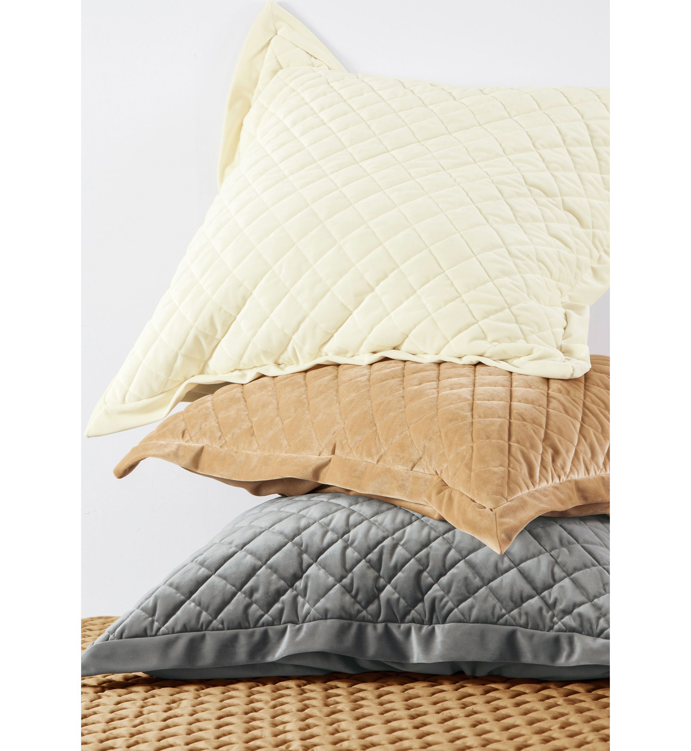 Velvet Diamond Quilt