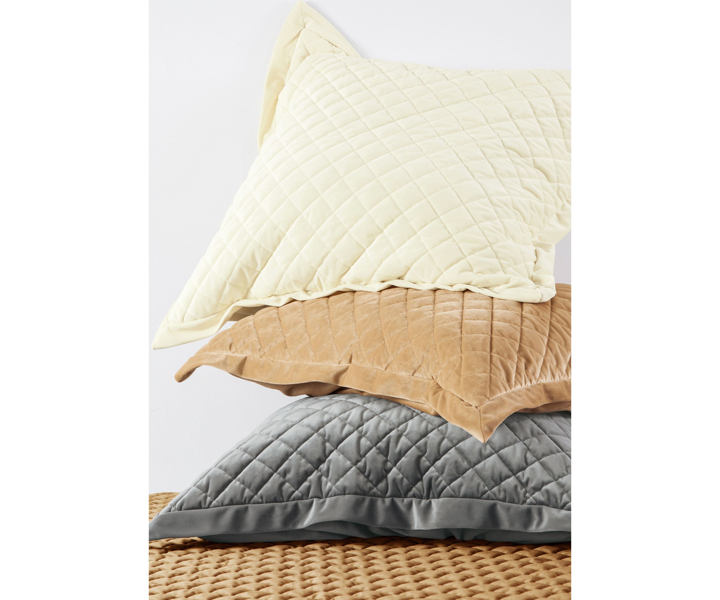 Velvet Diamond Quilt