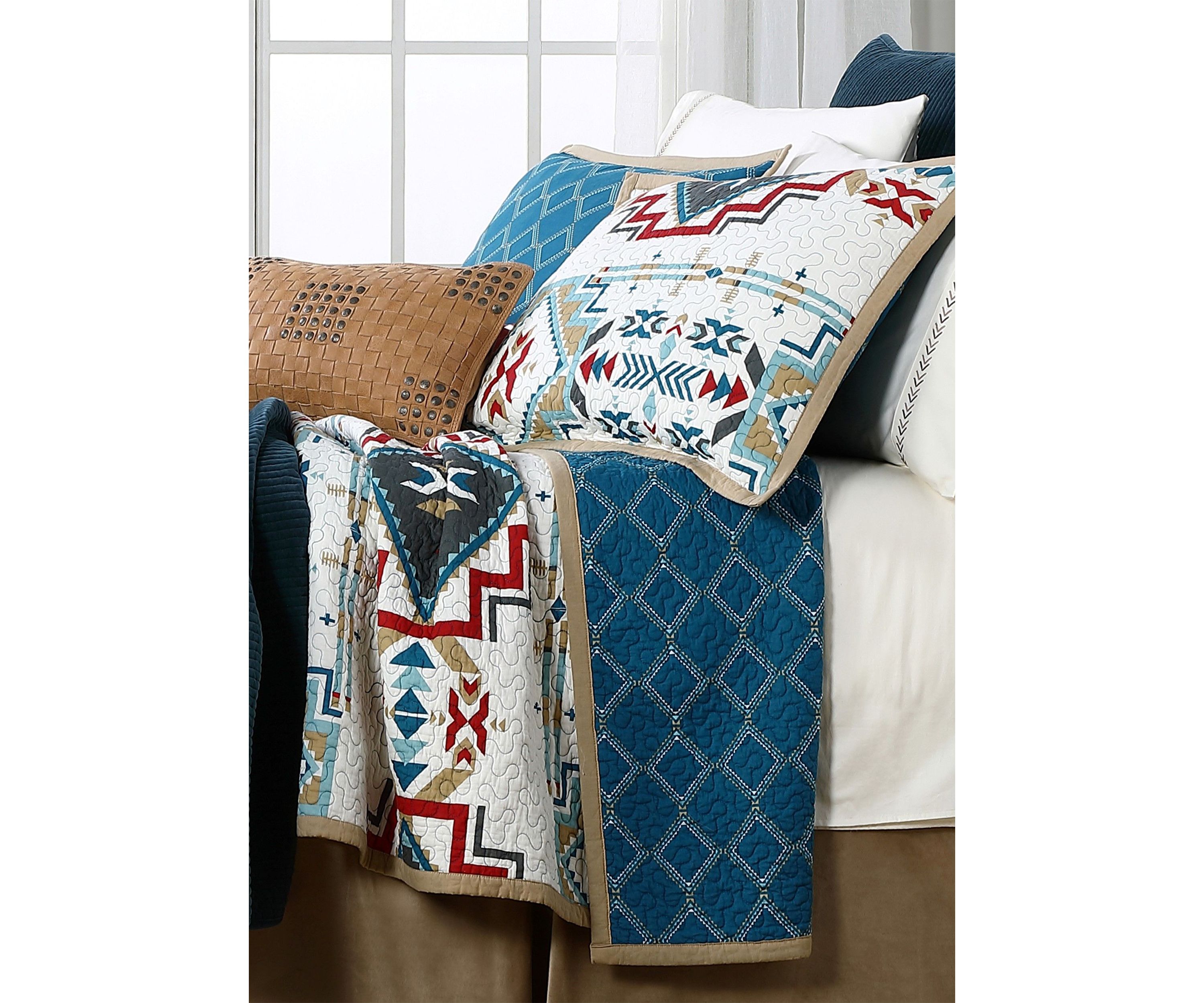 Spirit Valley Reversible Quilt Set